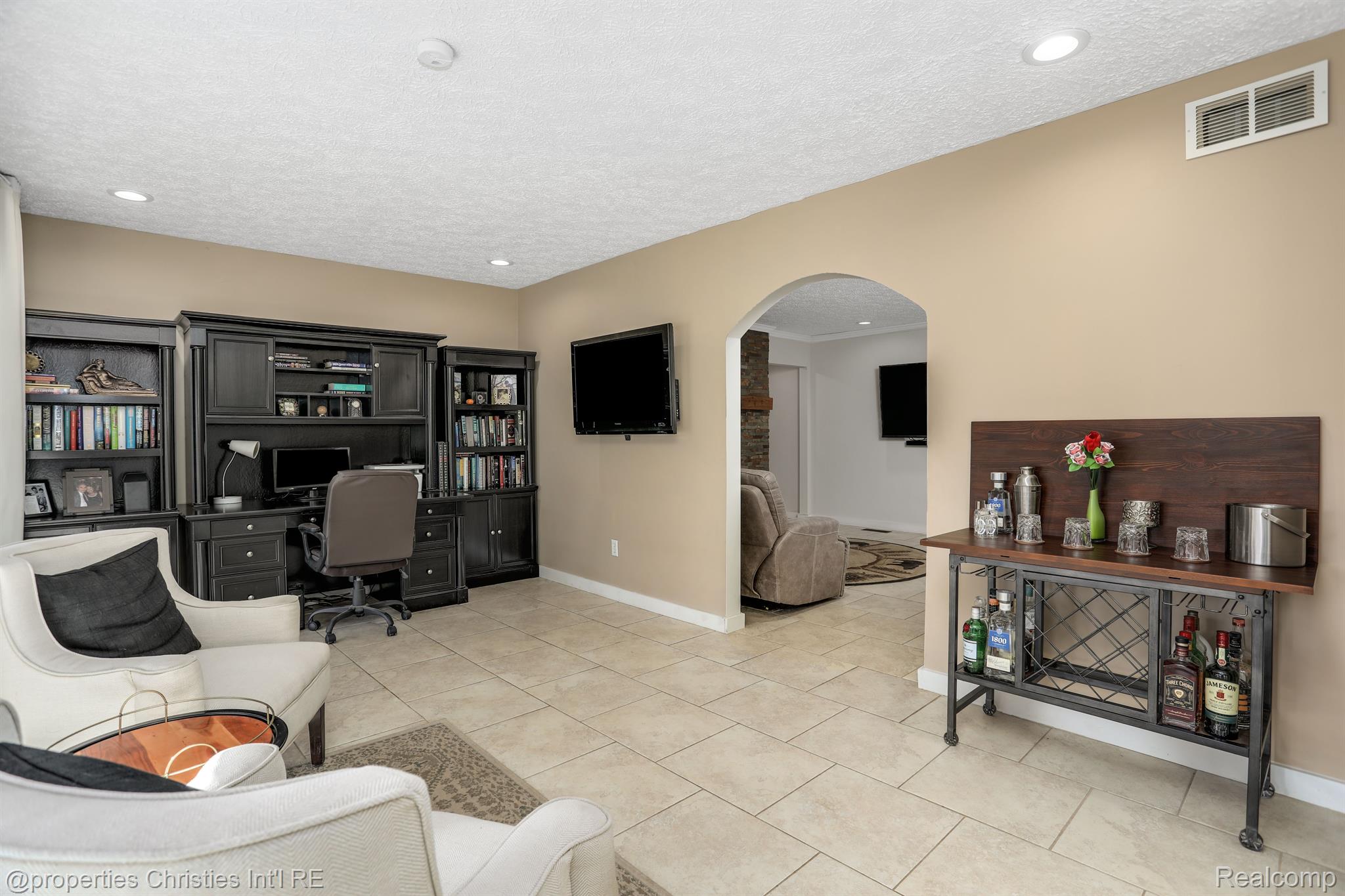 16507 17 Mile Road
