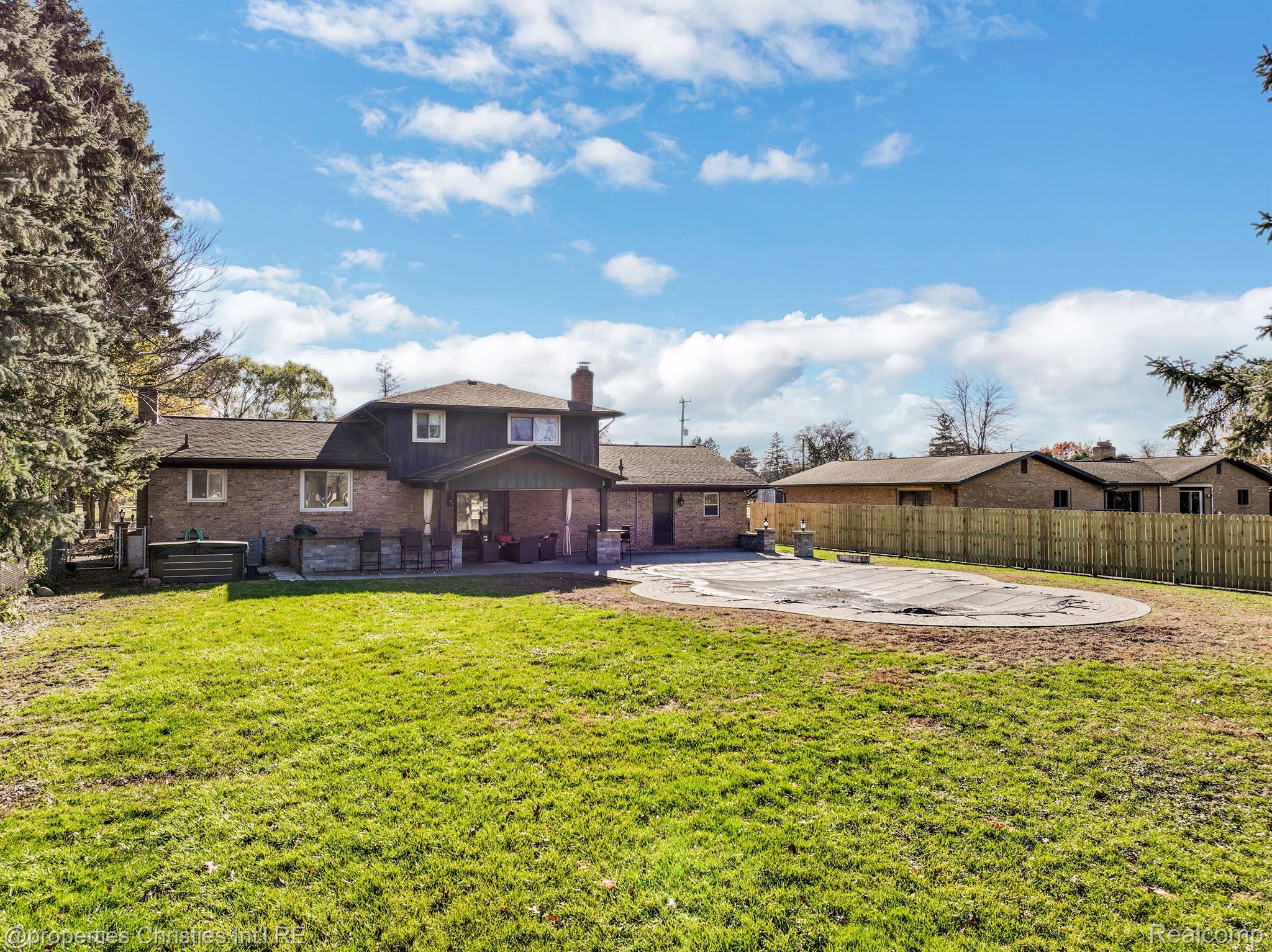 16507 17 Mile Road