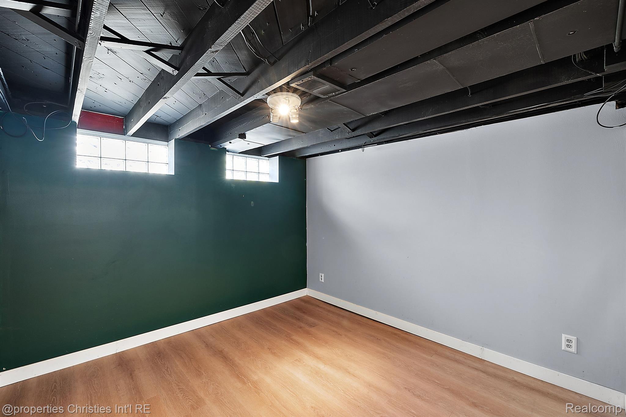 1573 Larkmoor Boulevard