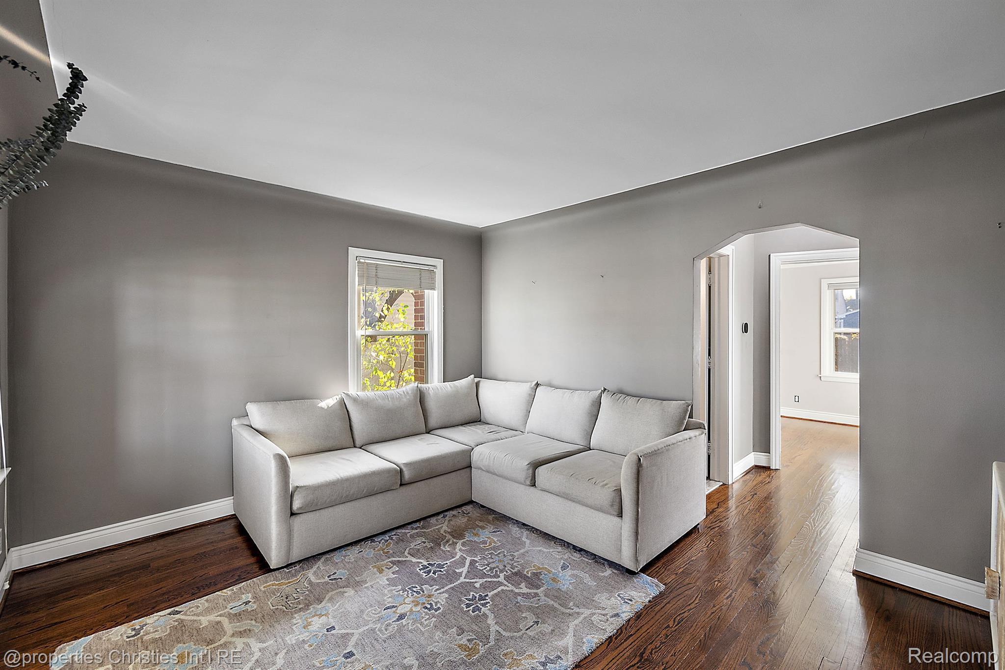 1573 Larkmoor Boulevard