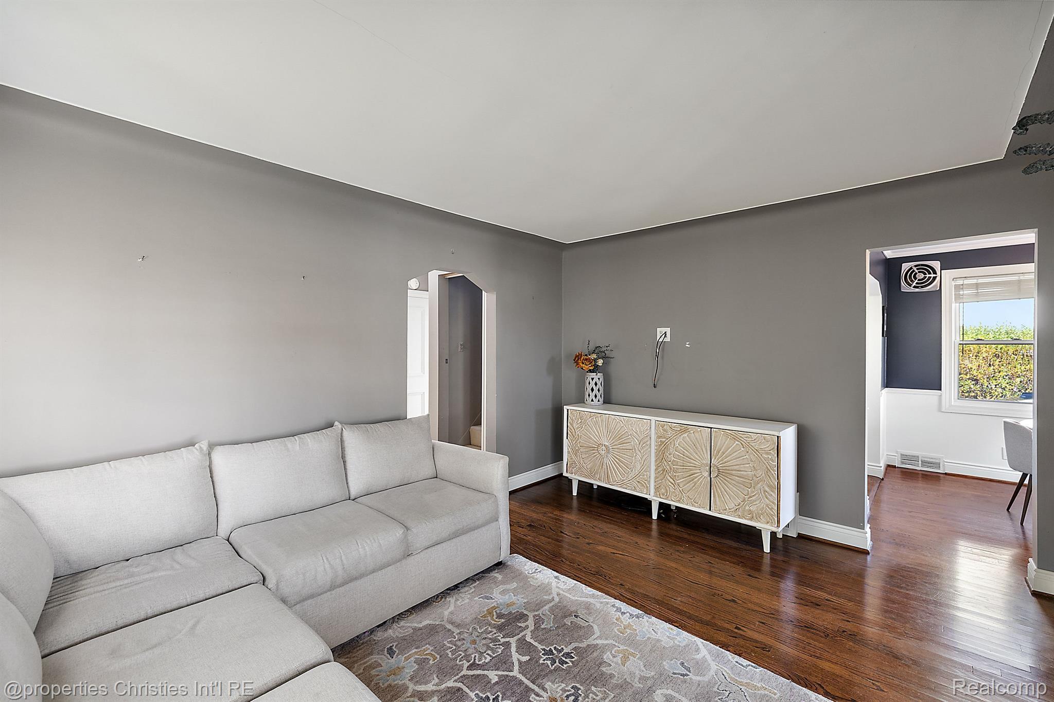 1573 Larkmoor Boulevard