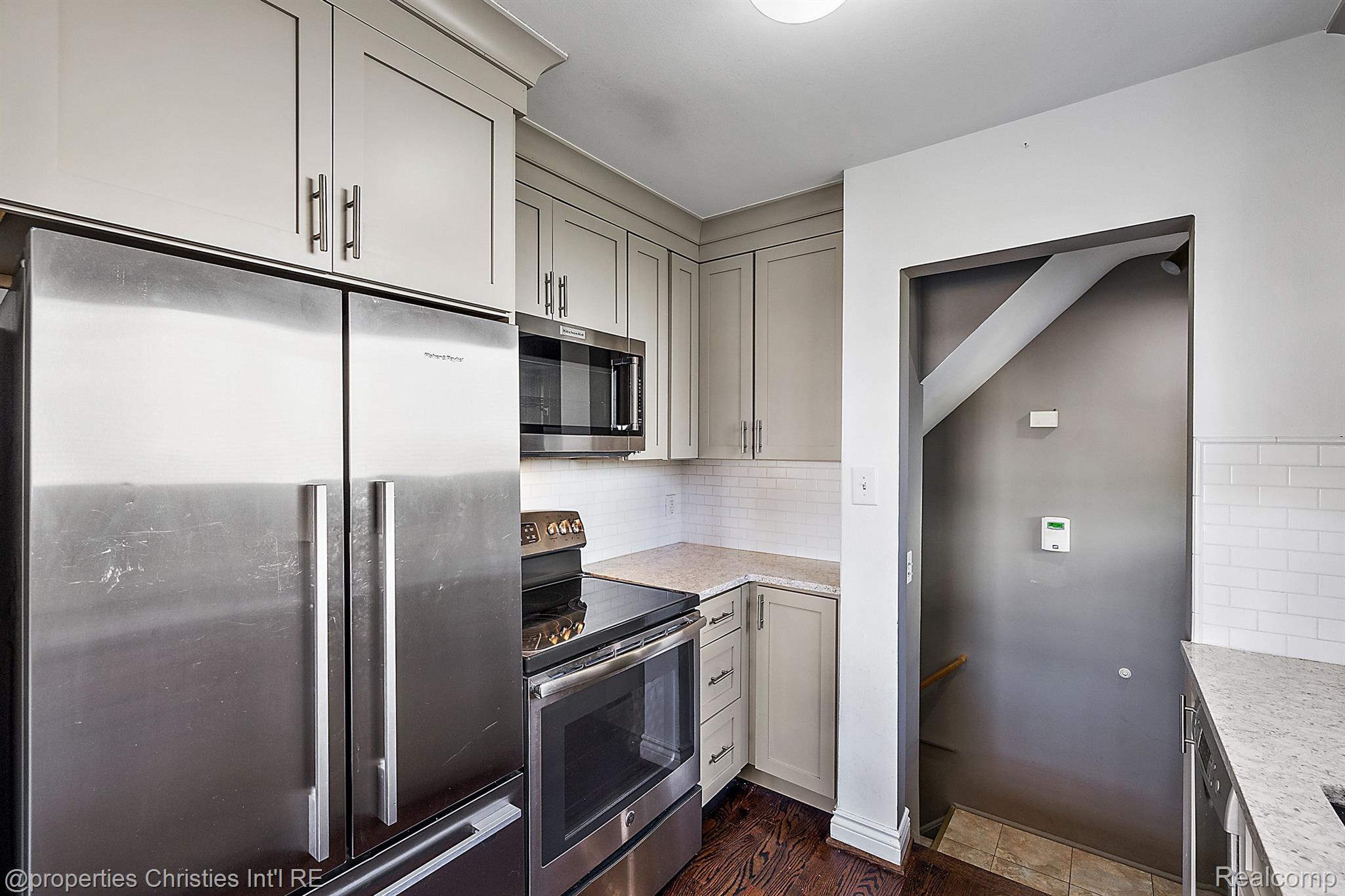 1573 Larkmoor Boulevard