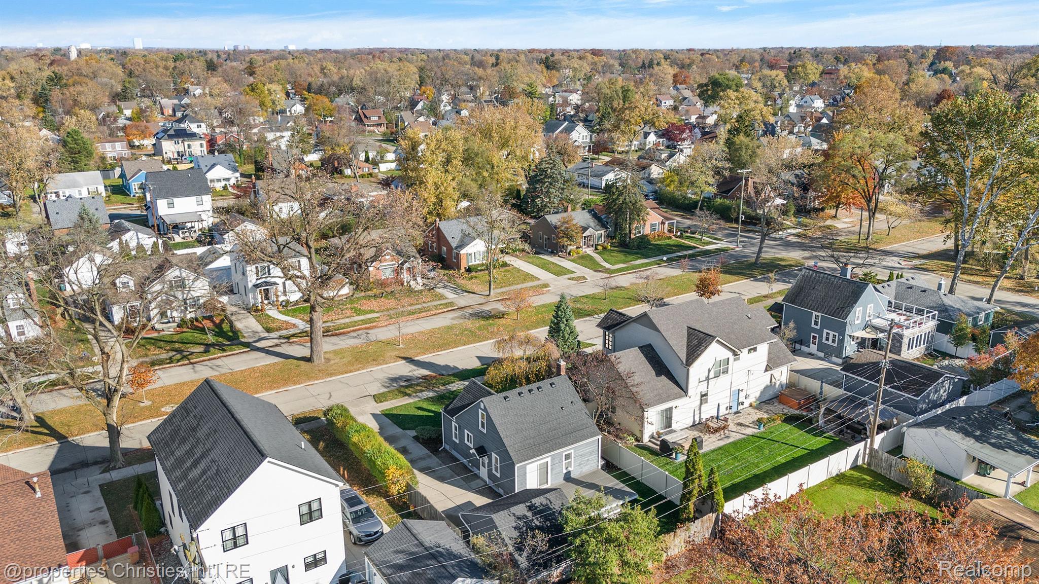 1573 Larkmoor Boulevard