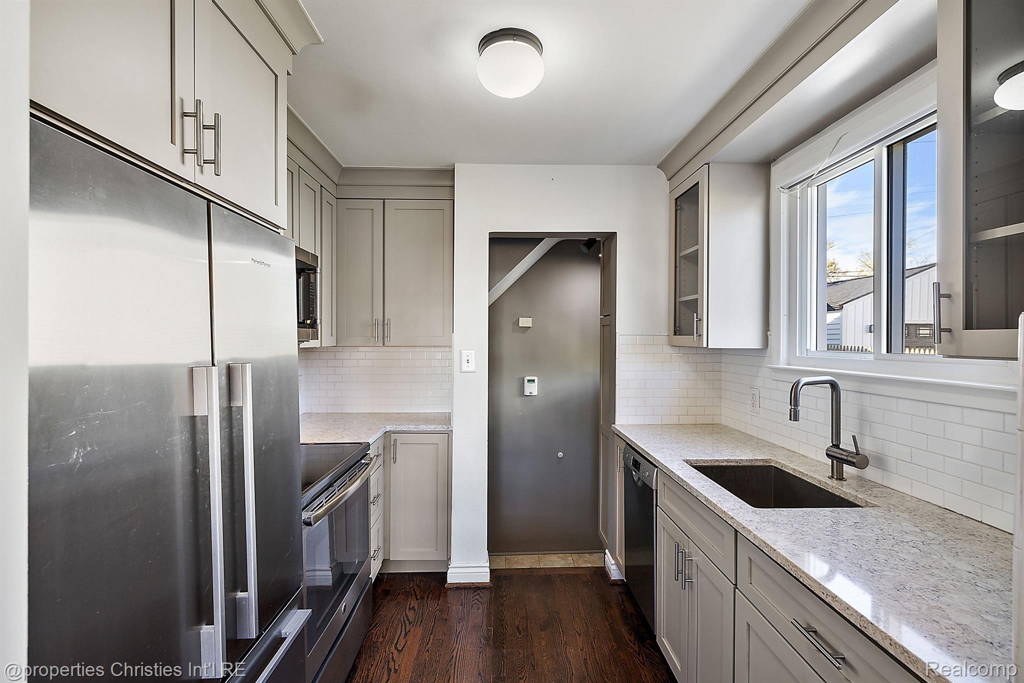 1573 Larkmoor Boulevard