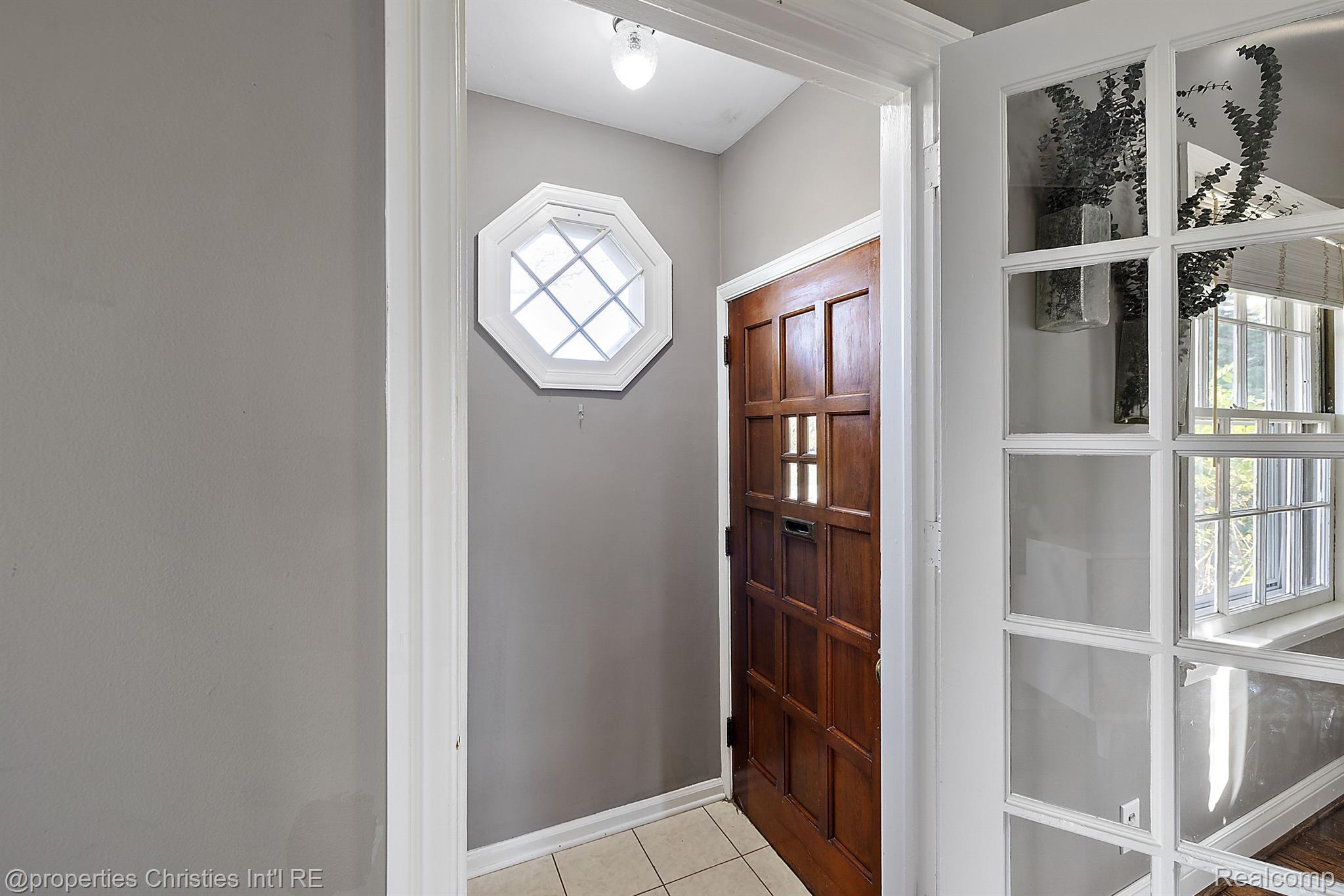 1573 Larkmoor Boulevard