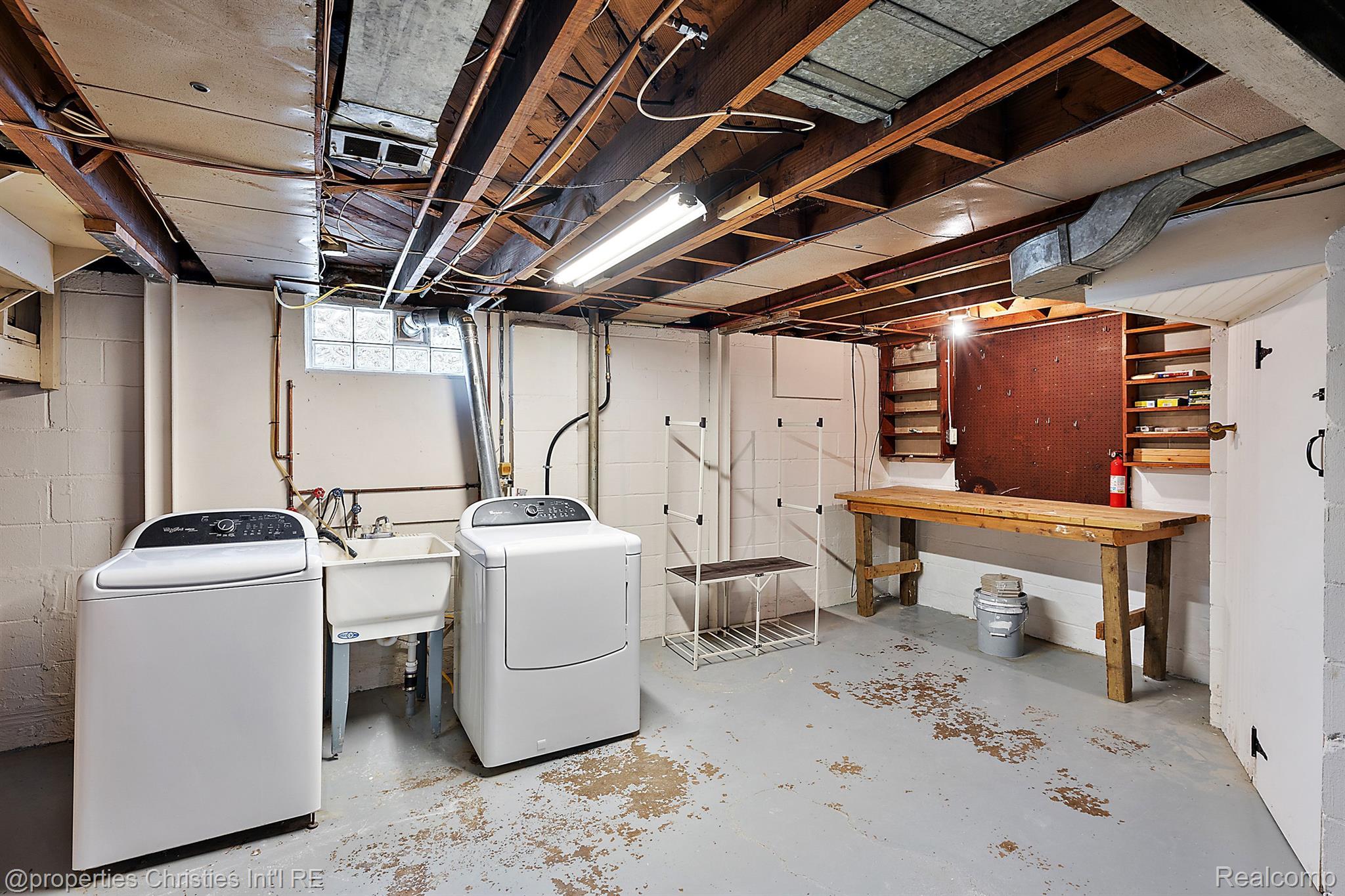 1573 Larkmoor Boulevard