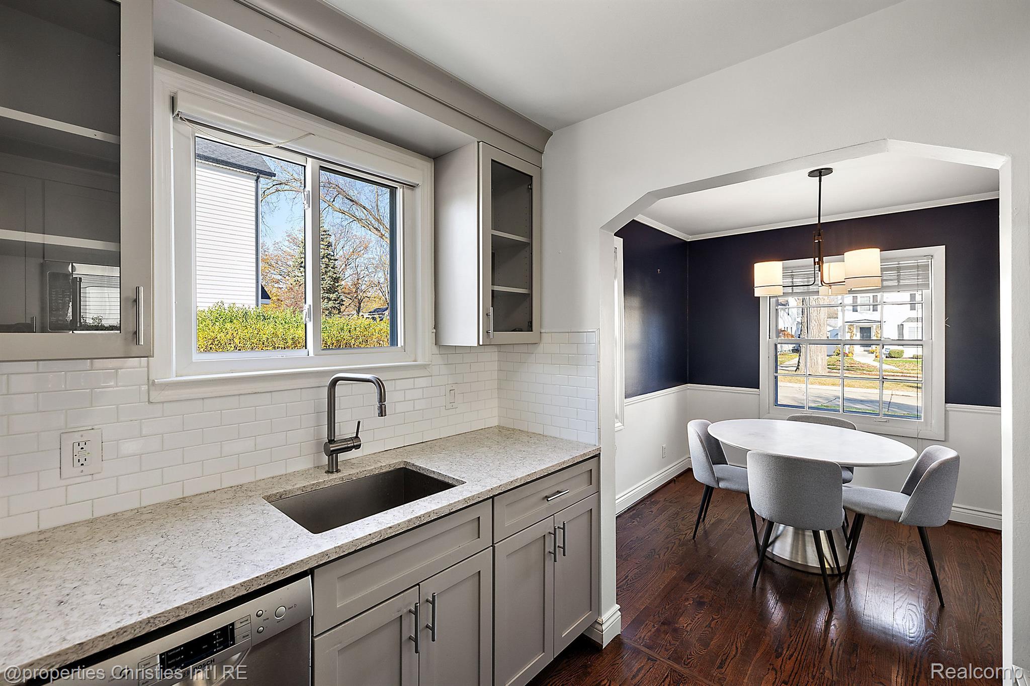 1573 Larkmoor Boulevard