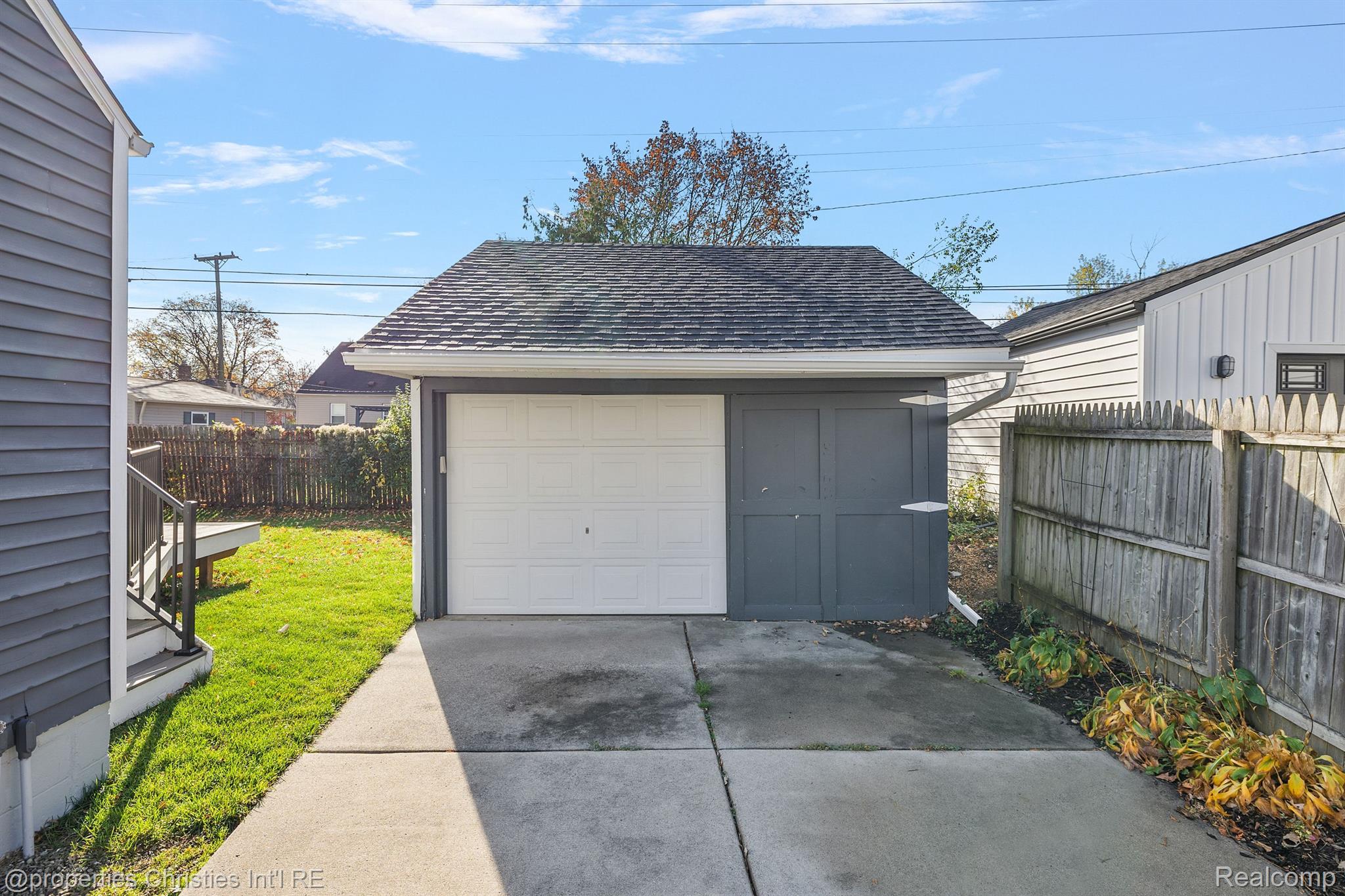 1573 Larkmoor Boulevard