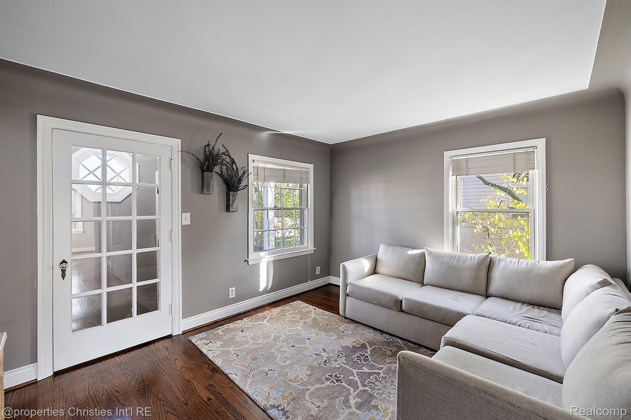 1573 Larkmoor Boulevard