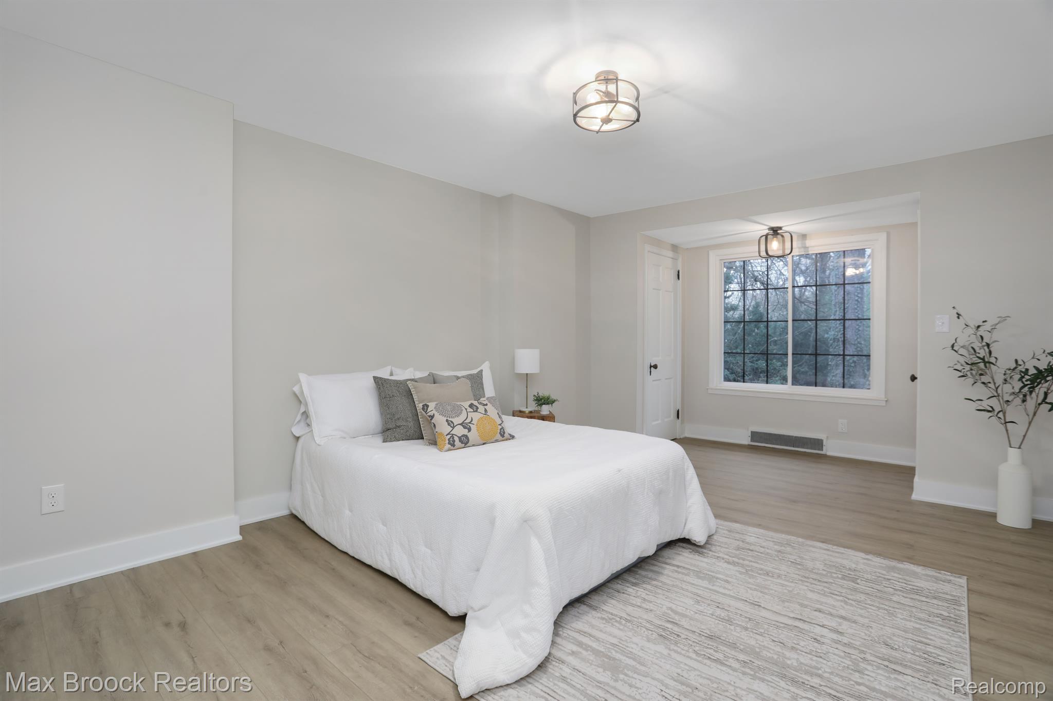 10 OAKLAND PARK Boulevard
