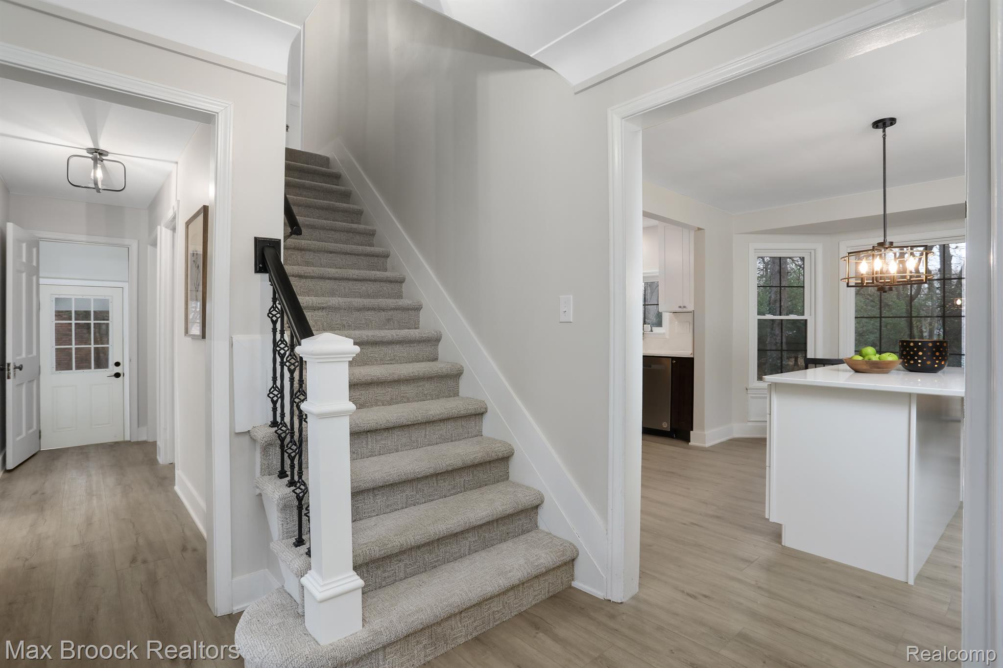 10 OAKLAND PARK Boulevard