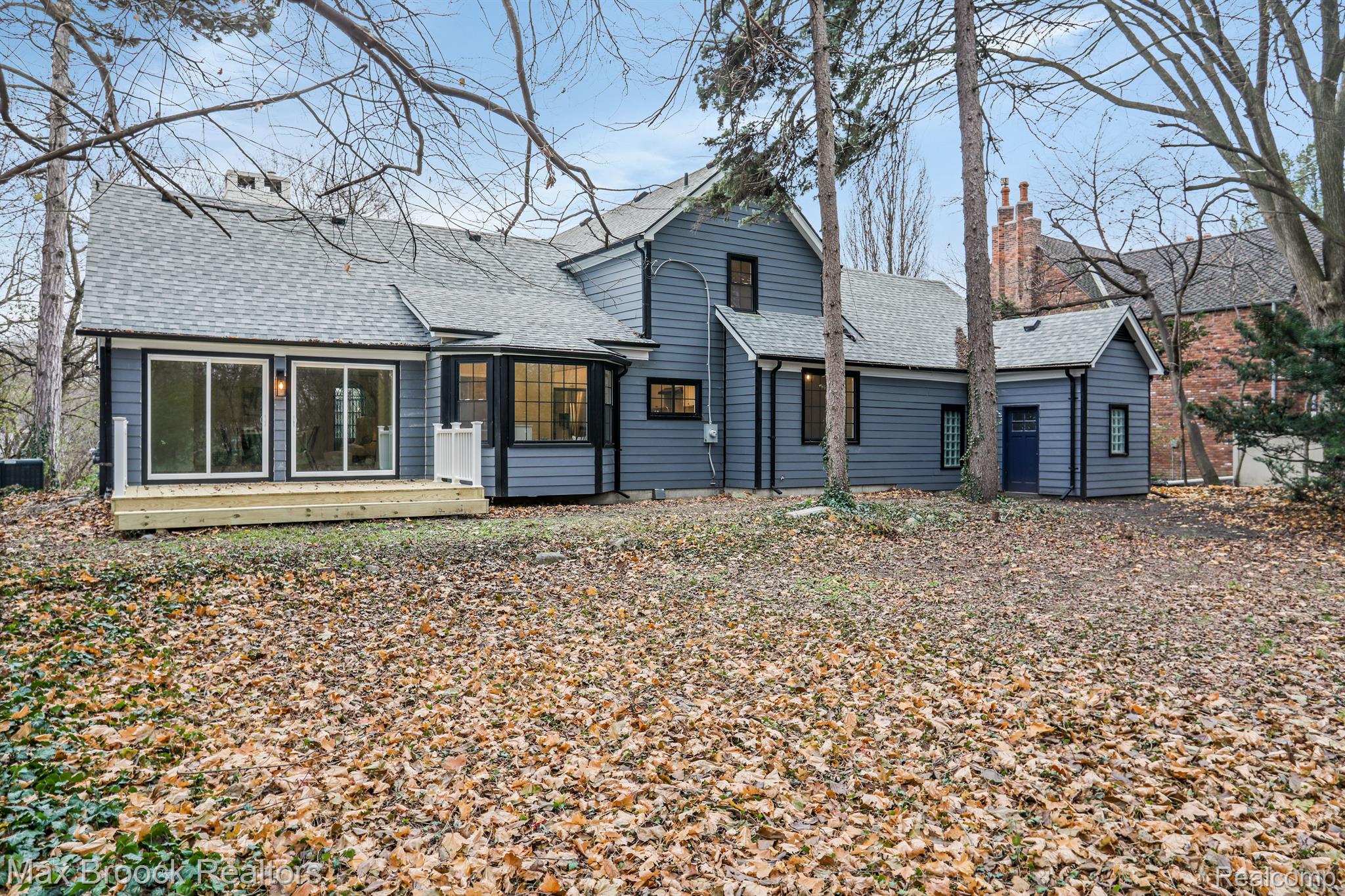 10 OAKLAND PARK Boulevard