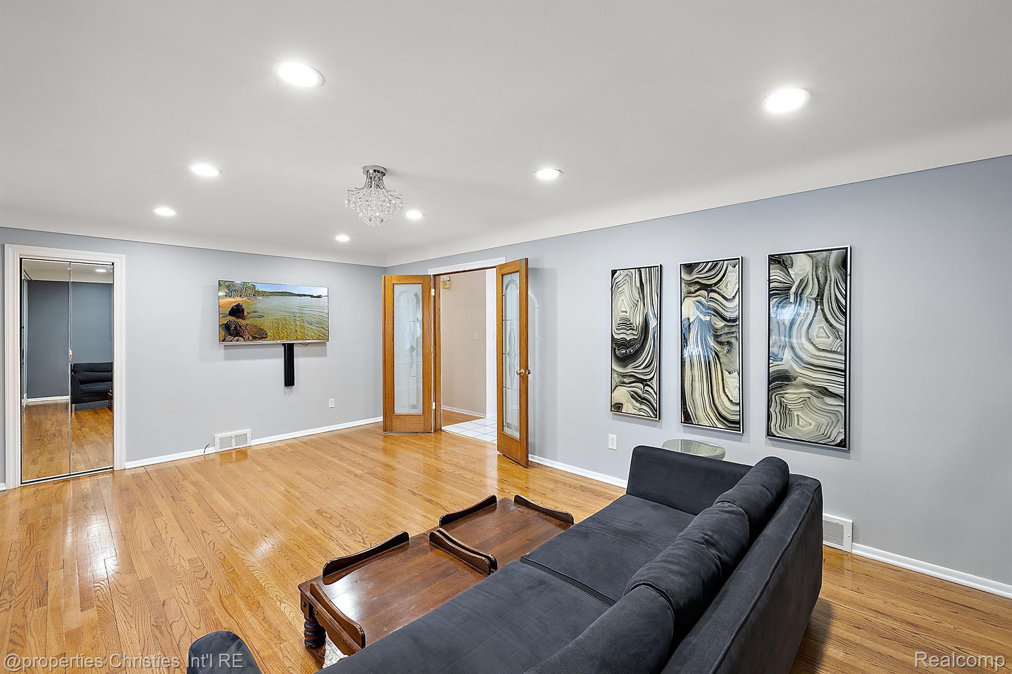 30500 Fairfax Street