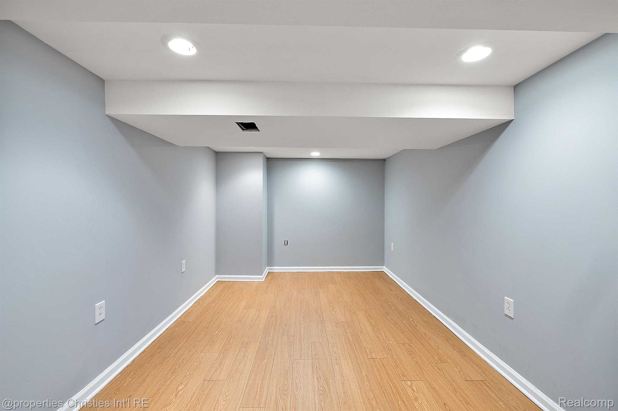 30500 Fairfax Street