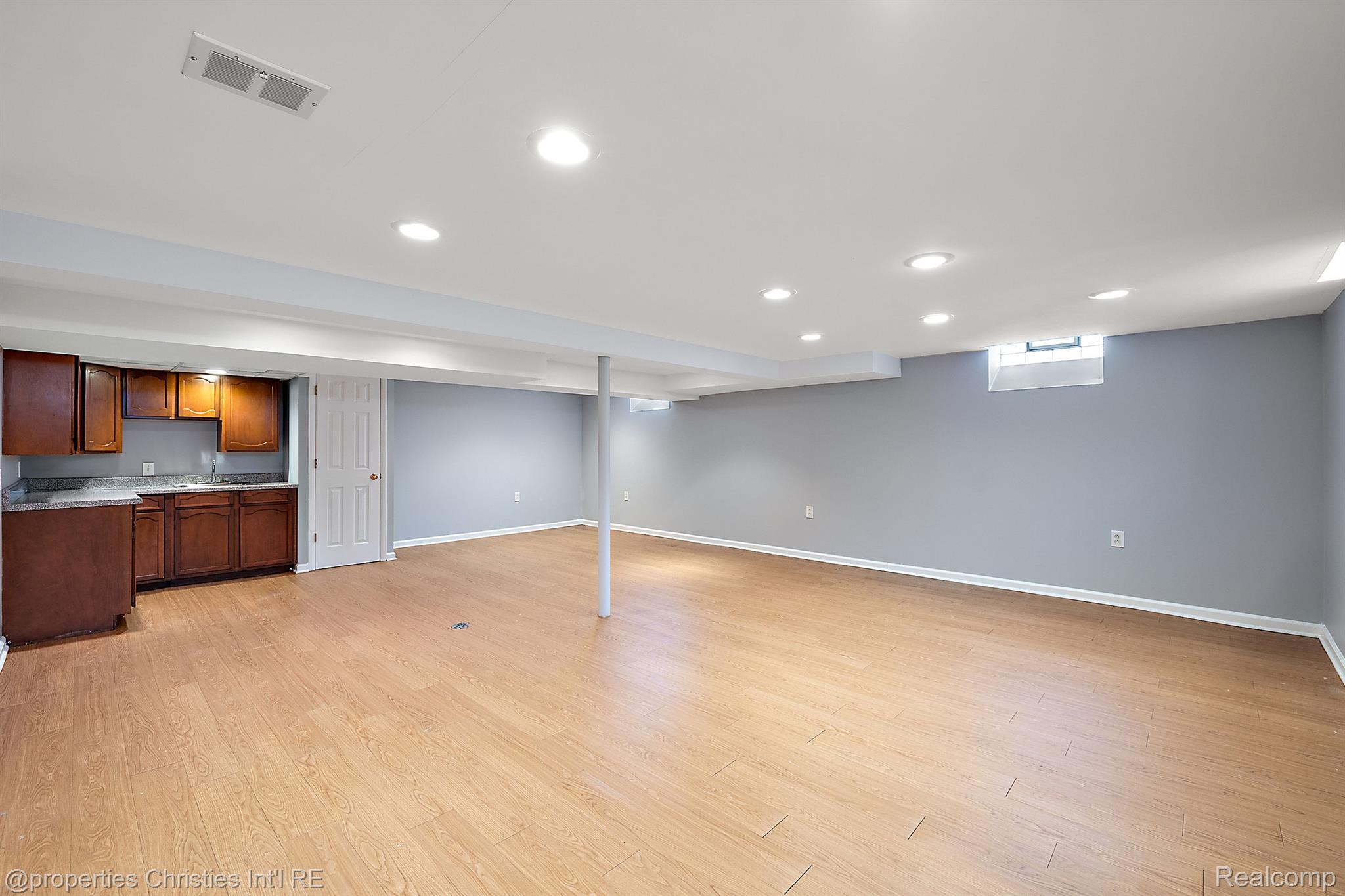 30500 Fairfax Street