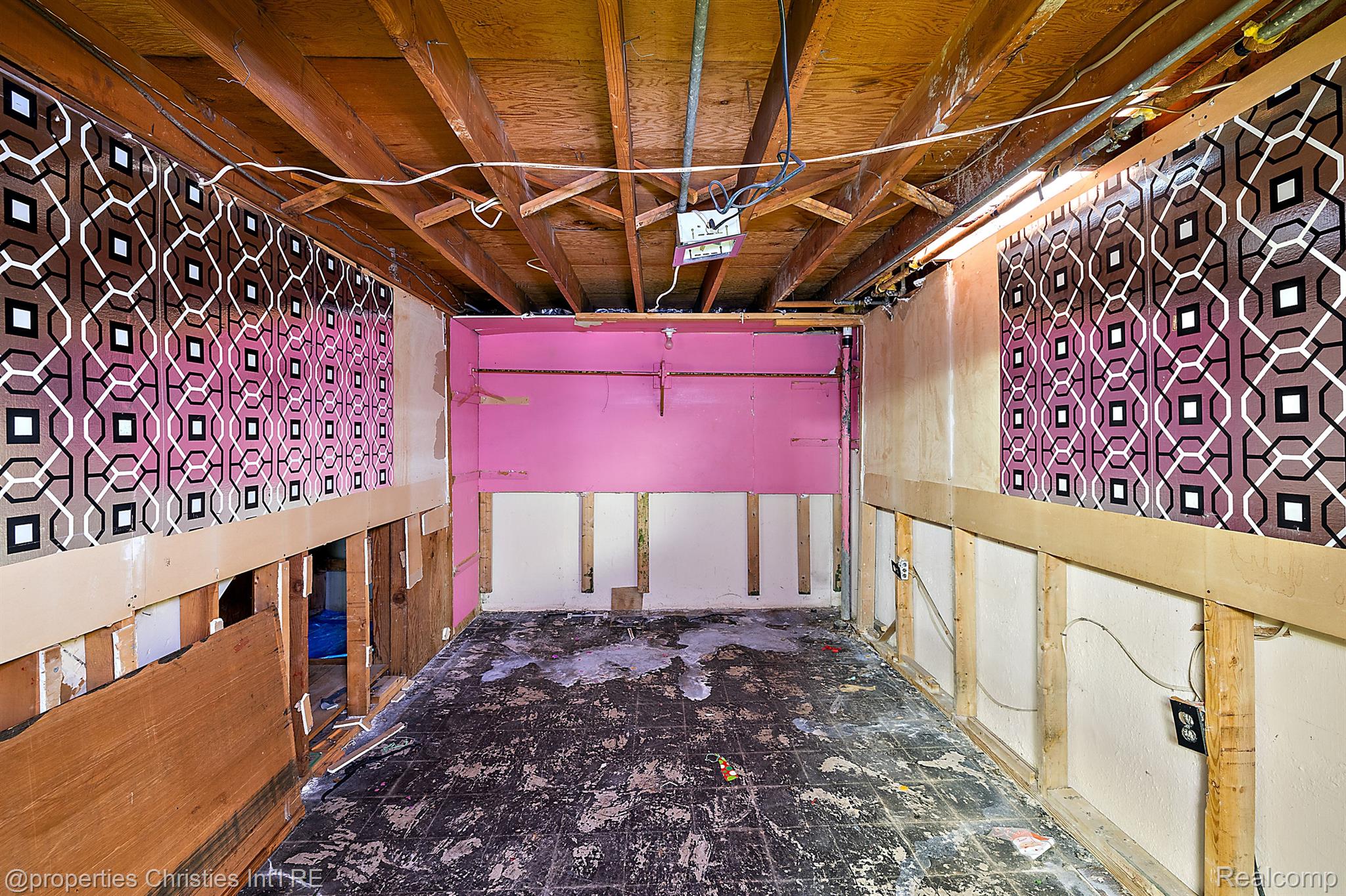 1663 Beaupre Avenue