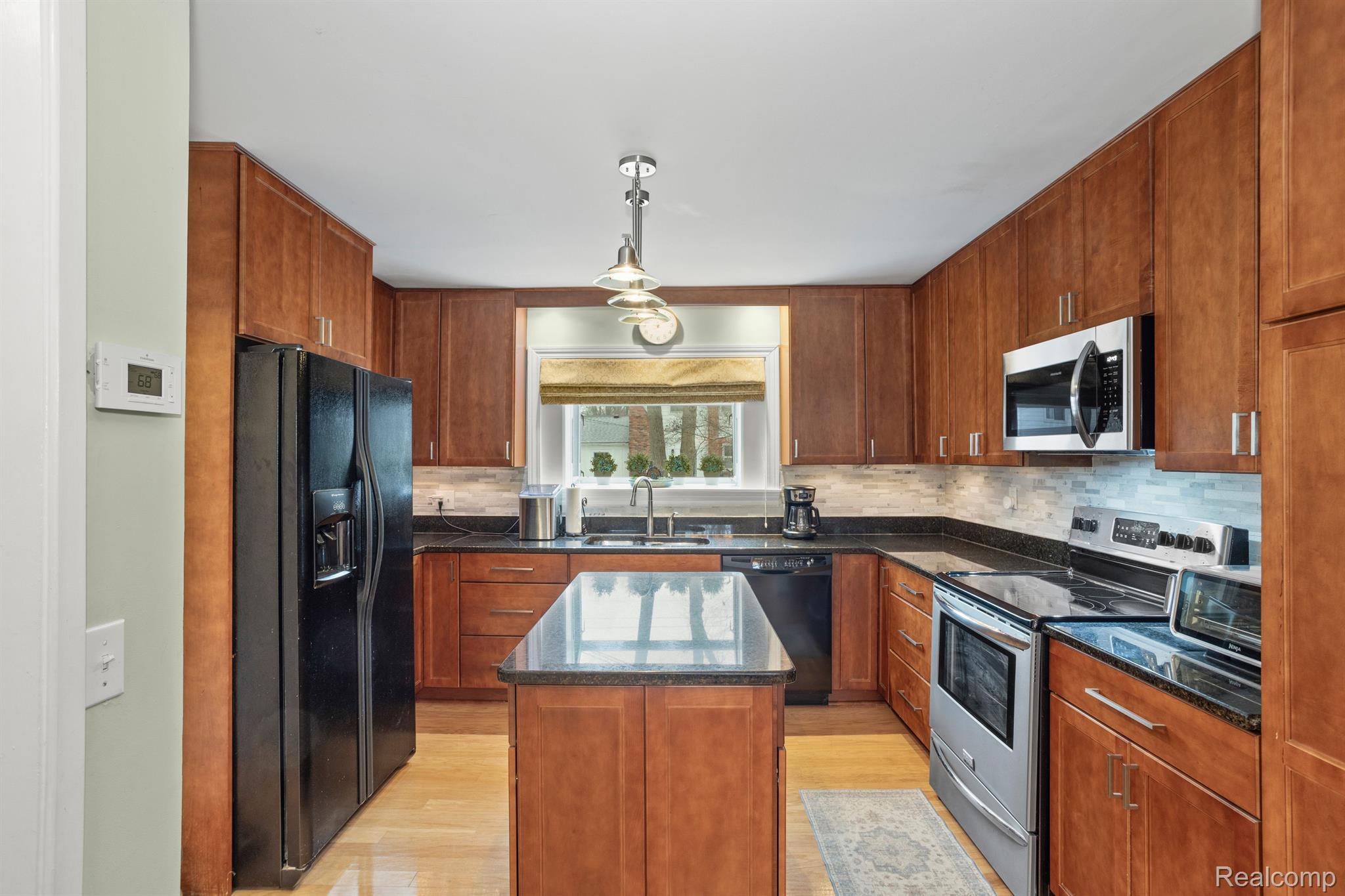 5551 NORTHCOTE