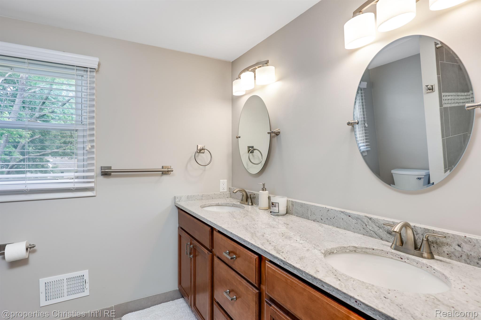 13311 Drury Lane