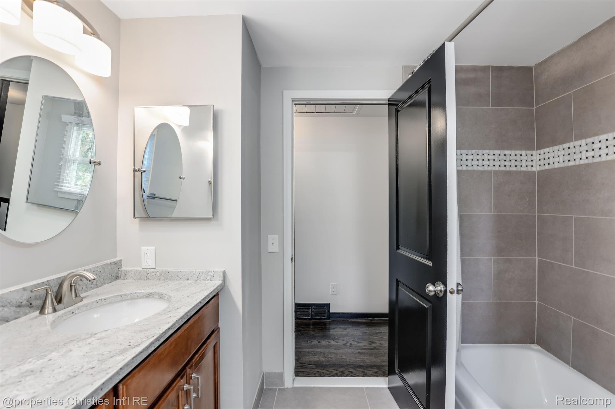 13311 Drury Lane