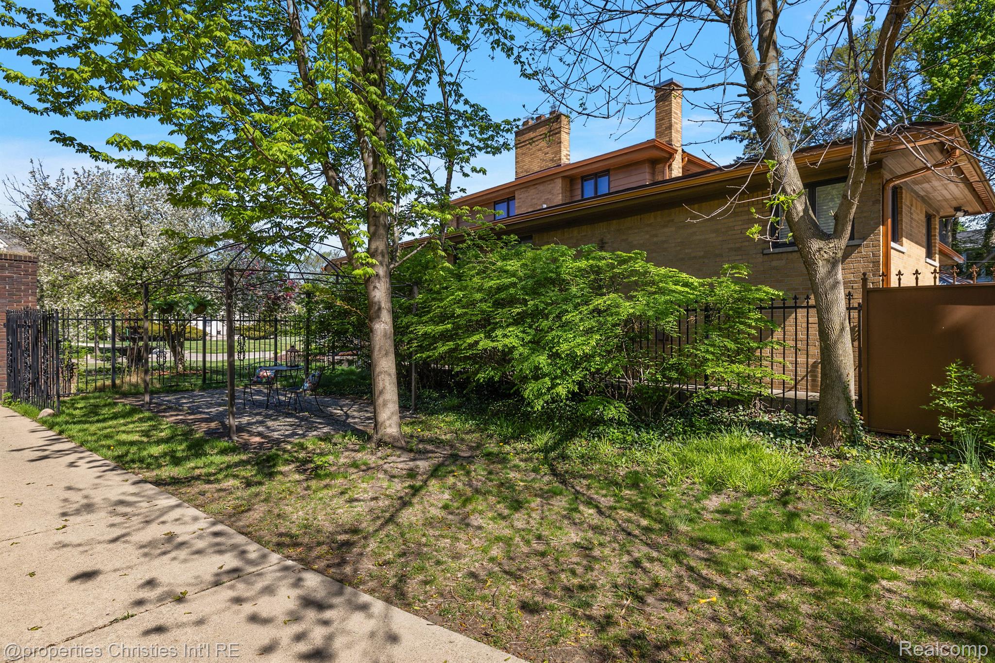 19344 Strathcona Drive