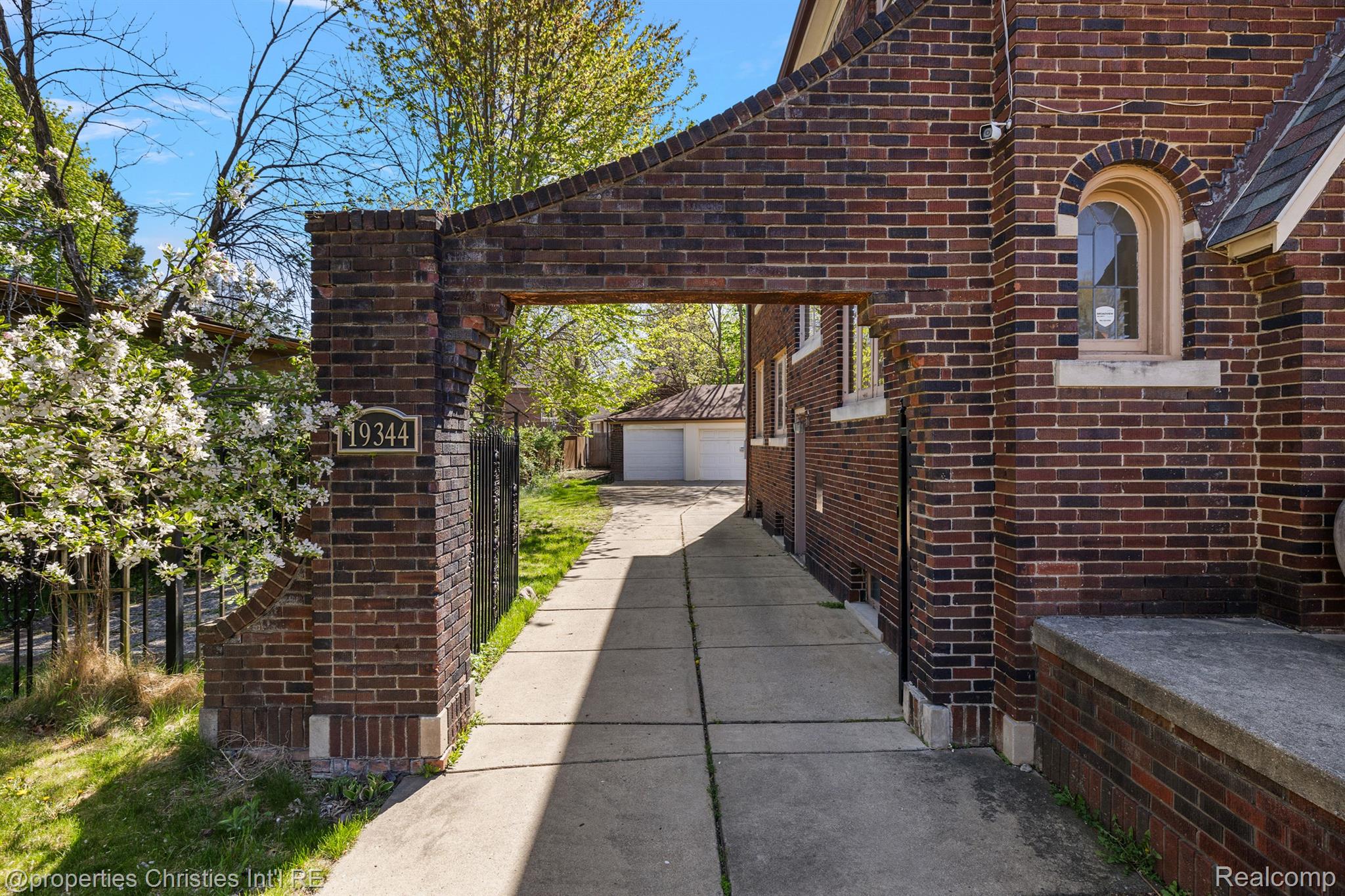 19344 Strathcona Drive