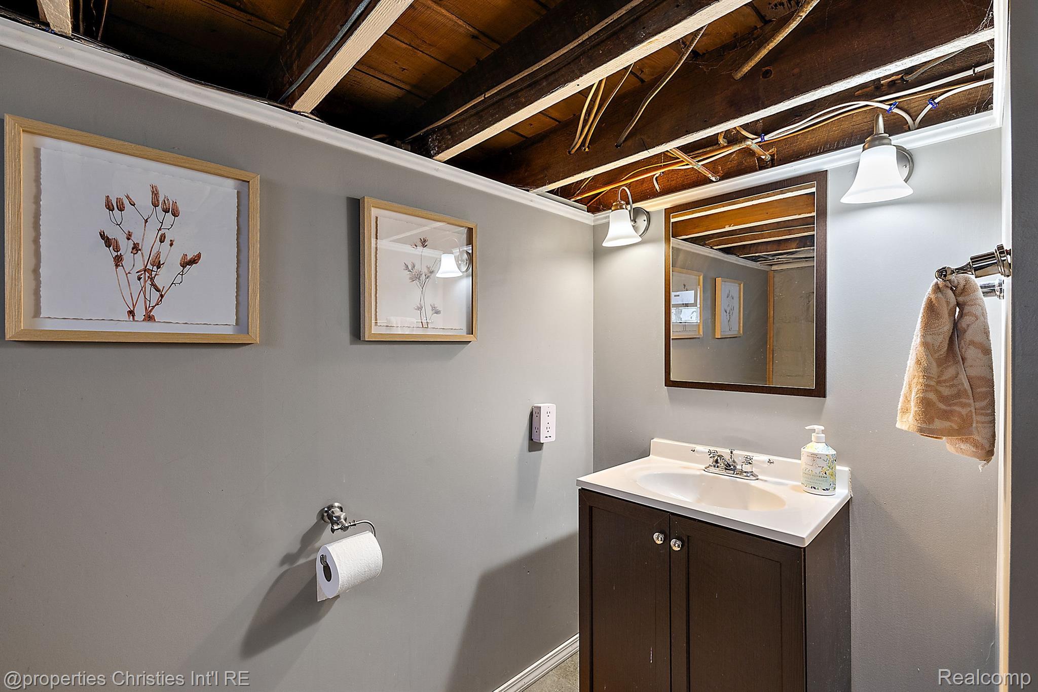 702 S Vermont Avenue