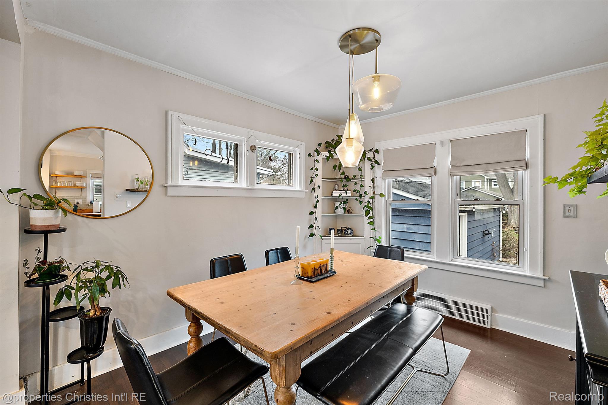 702 S Vermont Avenue