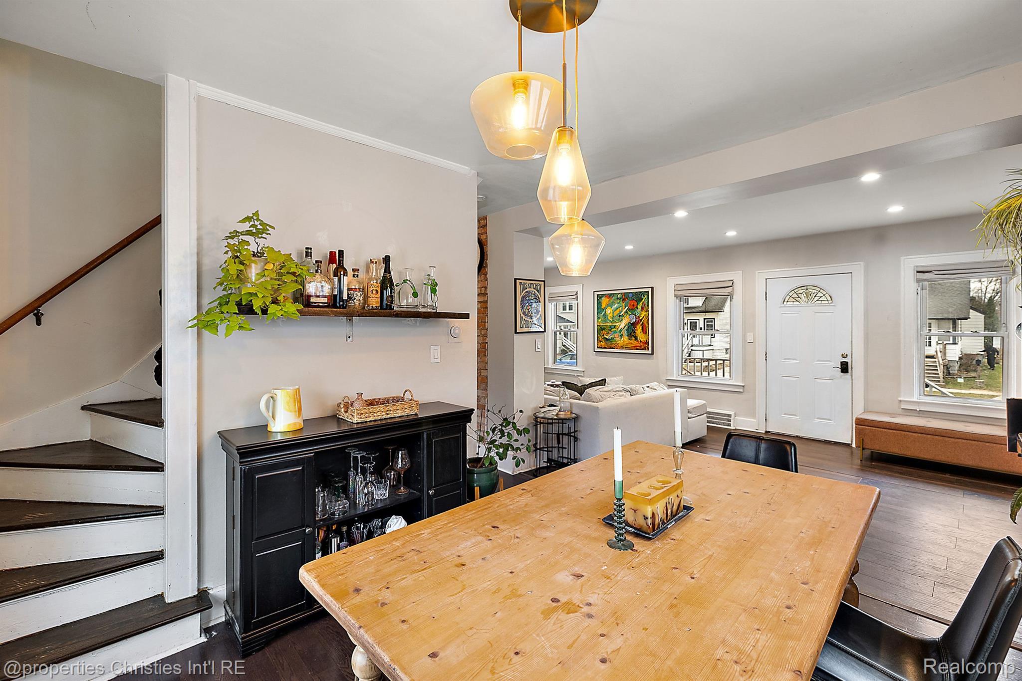 702 S Vermont Avenue