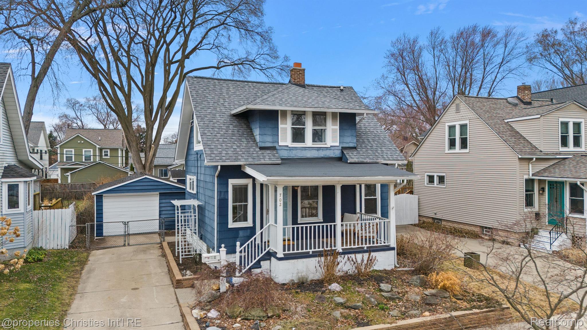 702 S Vermont Avenue