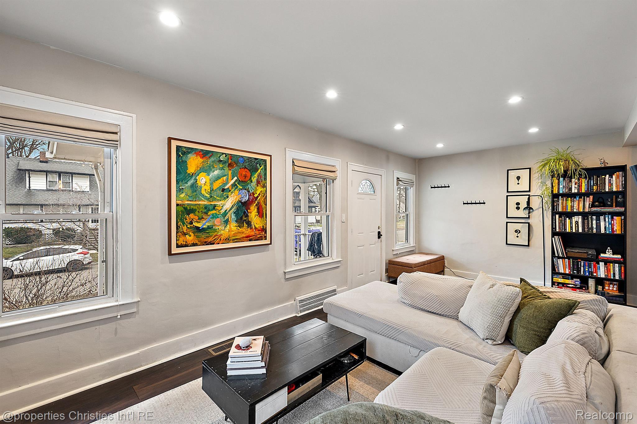 702 S Vermont Avenue