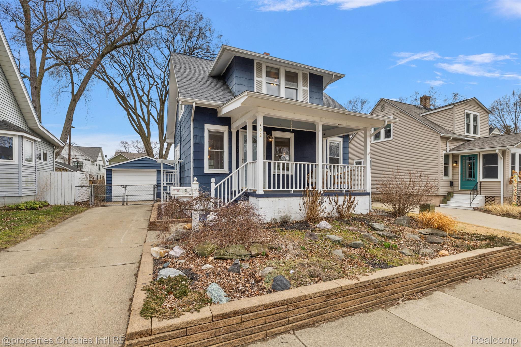 702 S Vermont Avenue