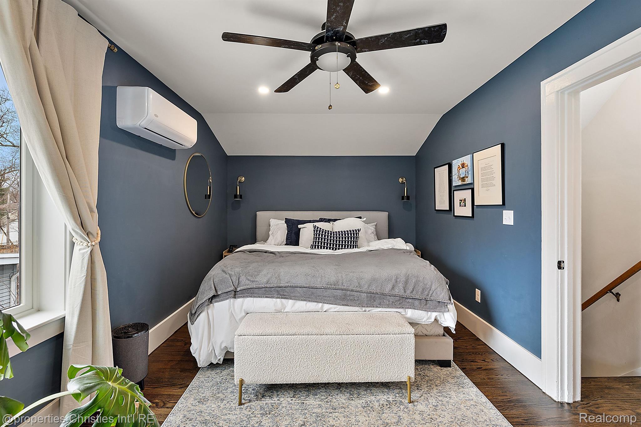 702 S Vermont Avenue