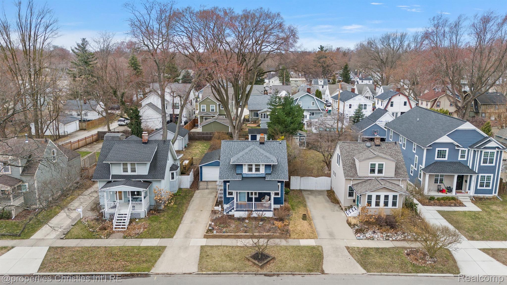 702 S Vermont Avenue