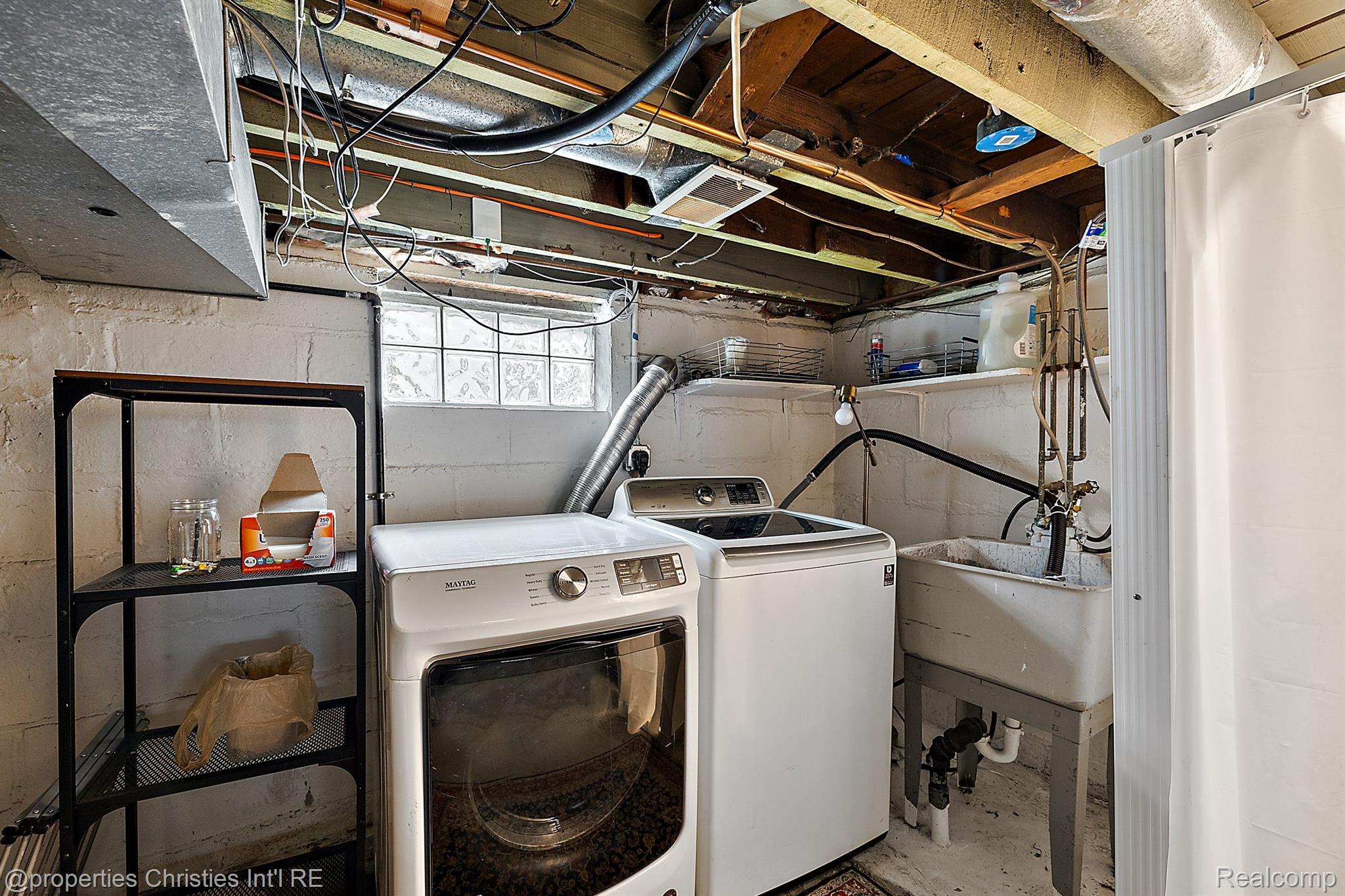 702 S Vermont Avenue