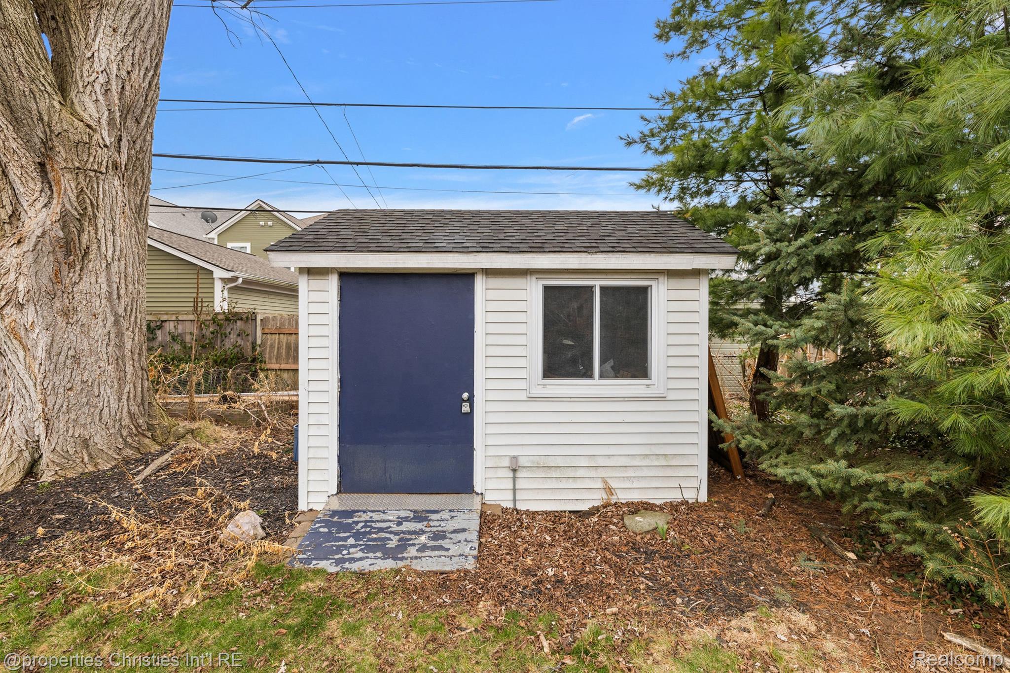 702 S Vermont Avenue