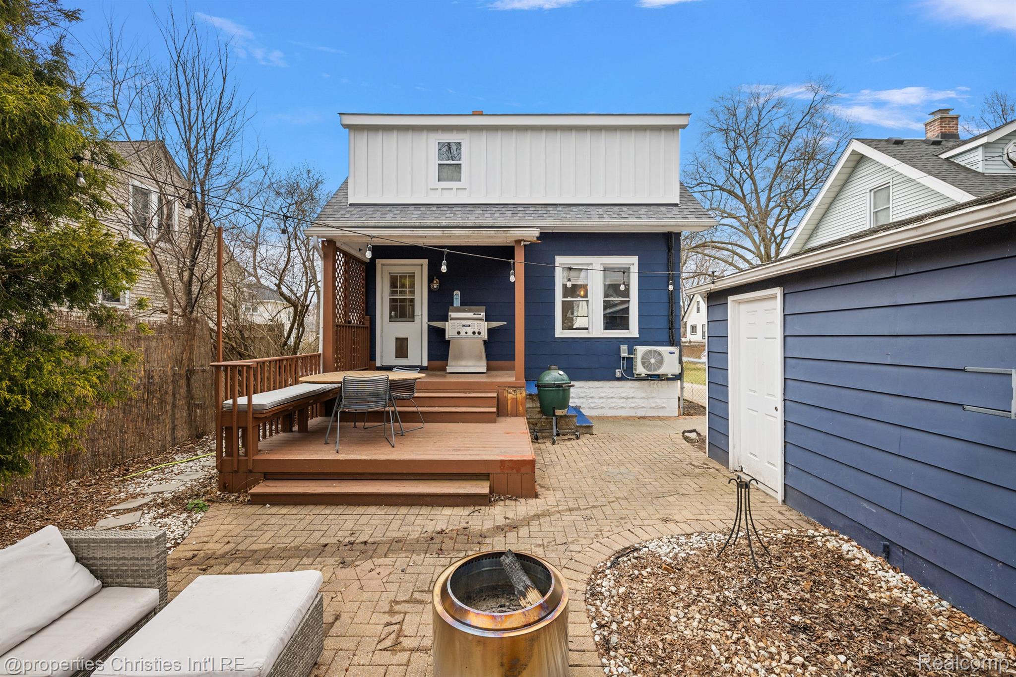 702 S Vermont Avenue