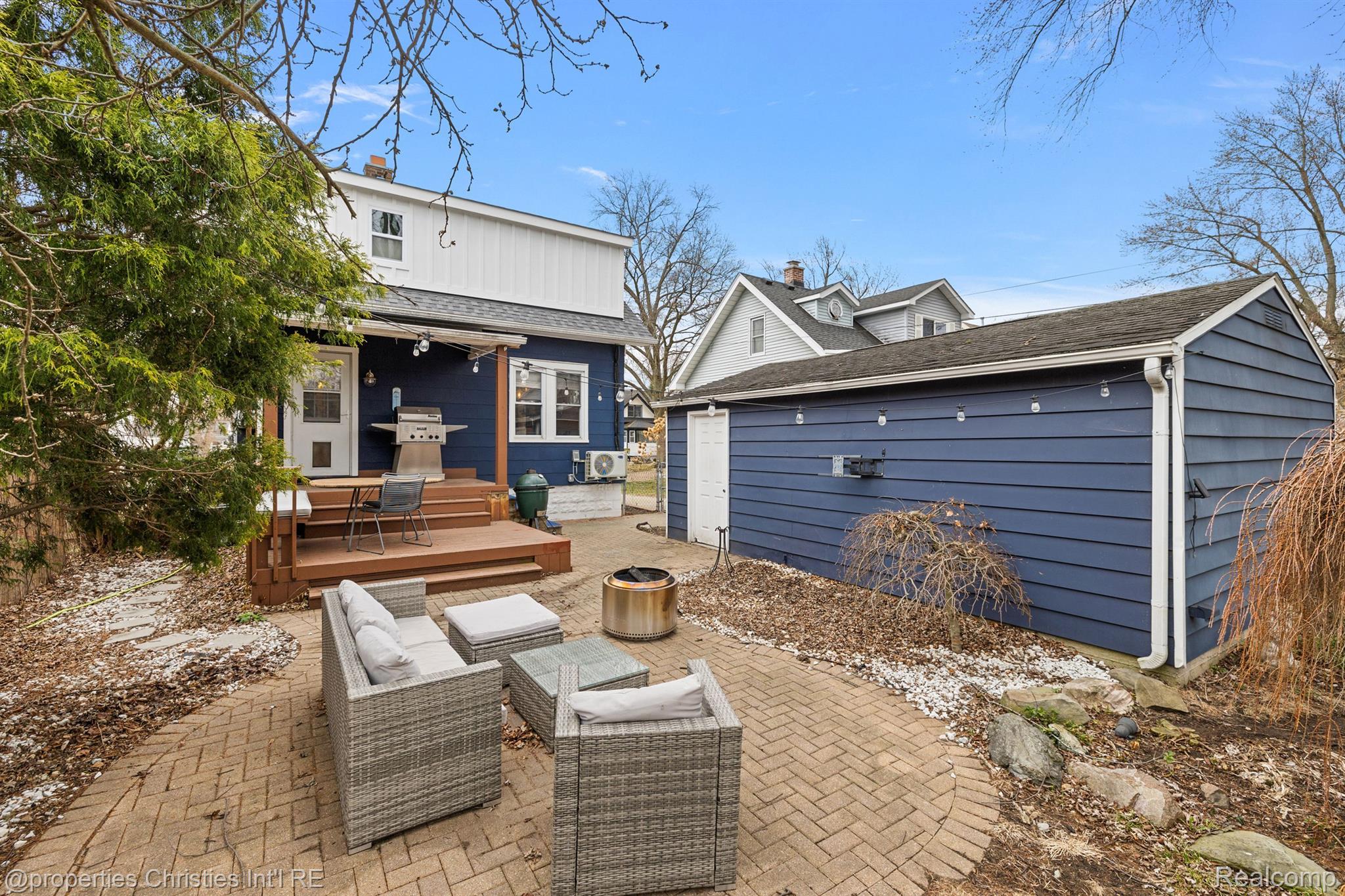 702 S Vermont Avenue