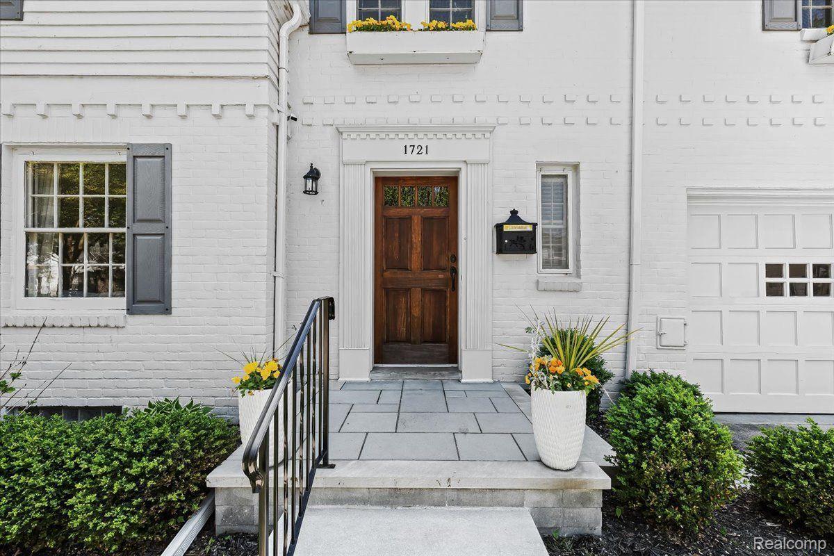 1721 Winthrop Lane