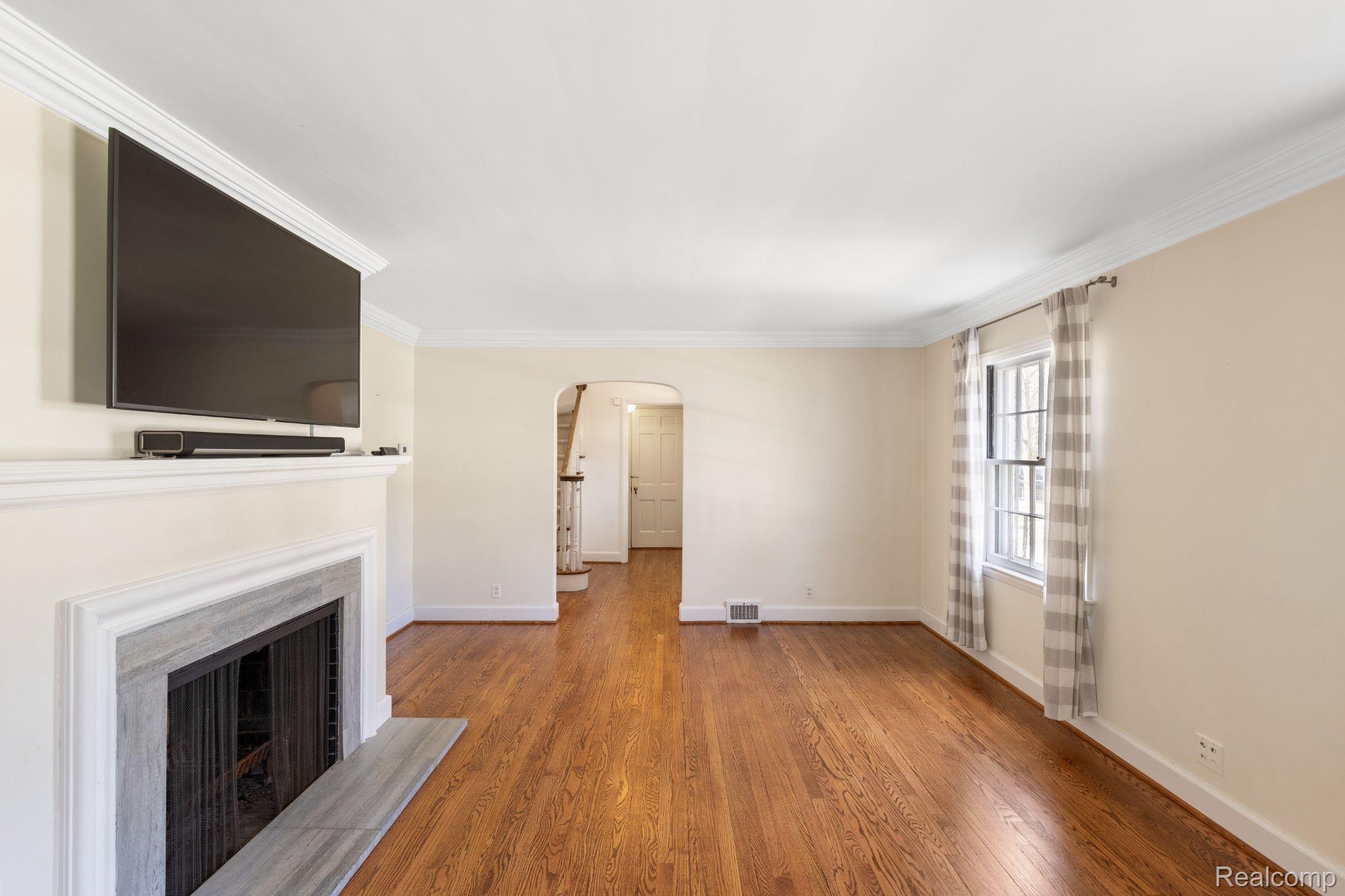 1721 Winthrop Lane
