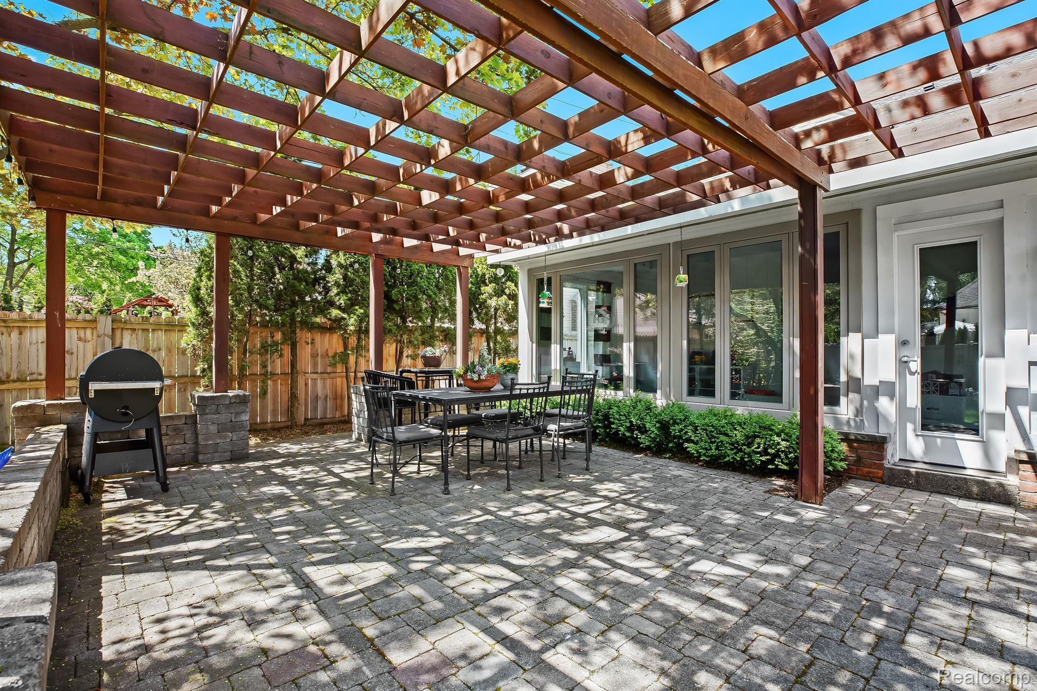 1721 Winthrop Lane