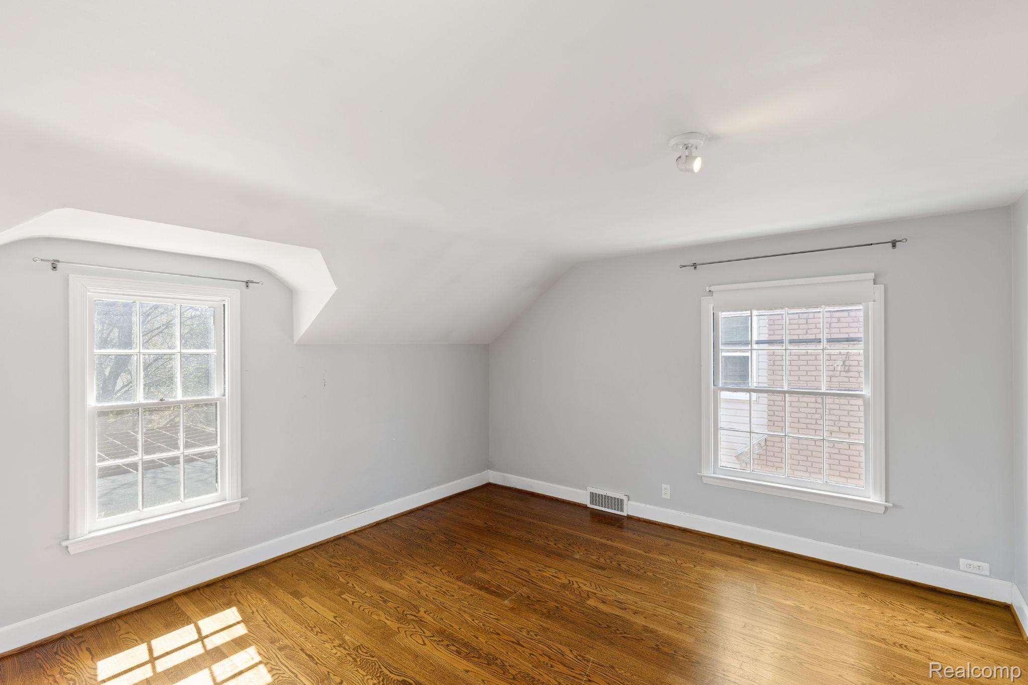 1721 Winthrop Lane