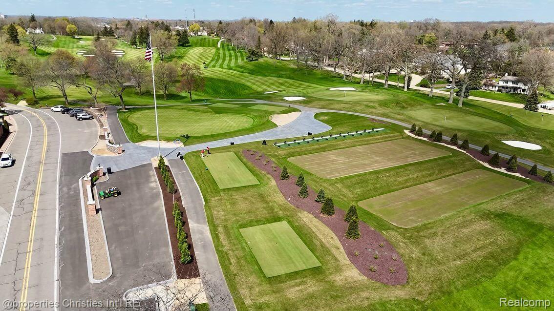 1266 Club Drive