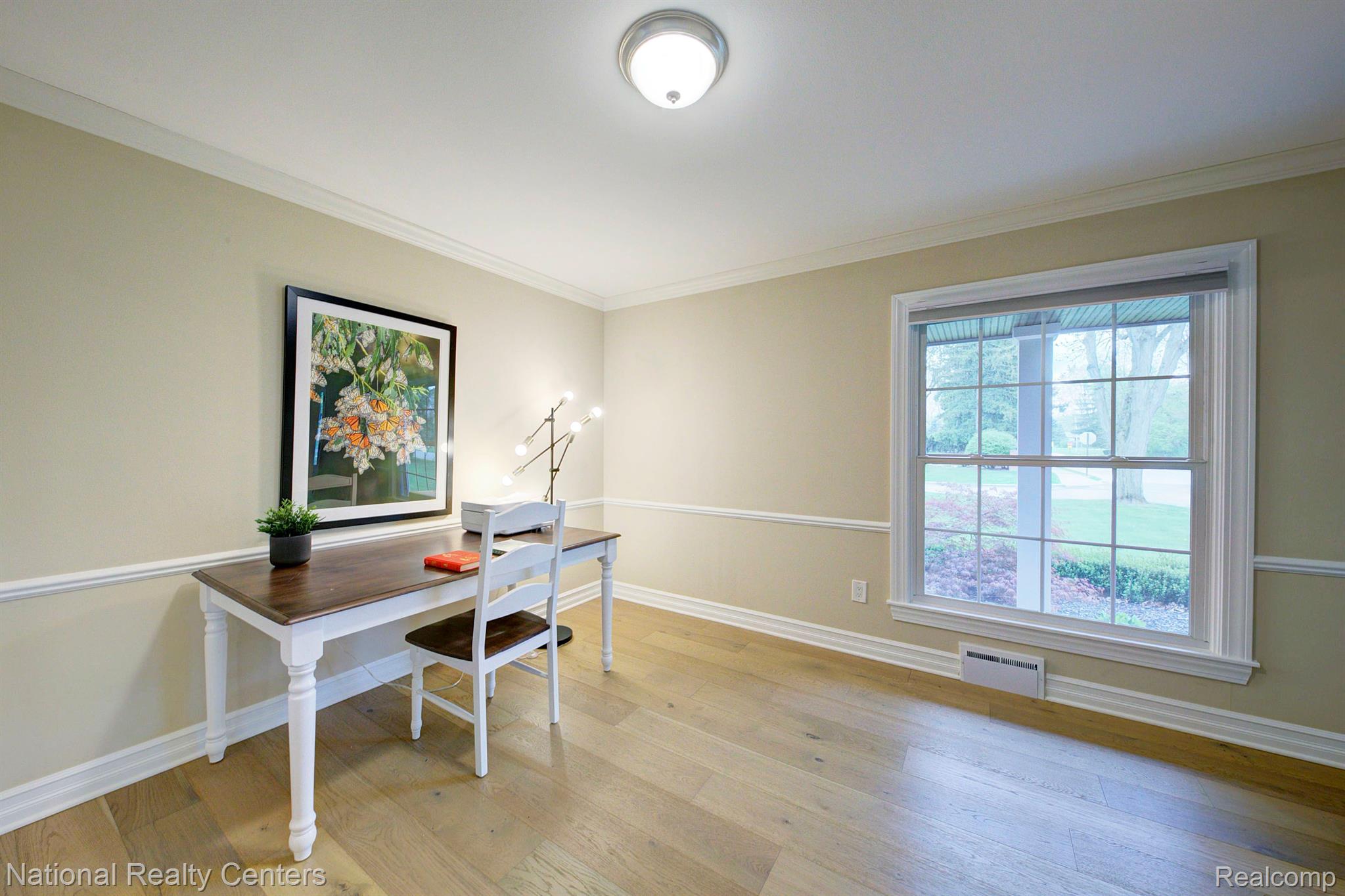 3203 E BRADFORD Drive