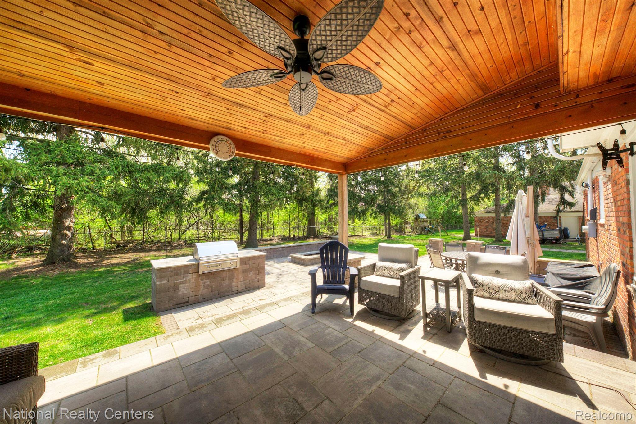 3203 E BRADFORD Drive