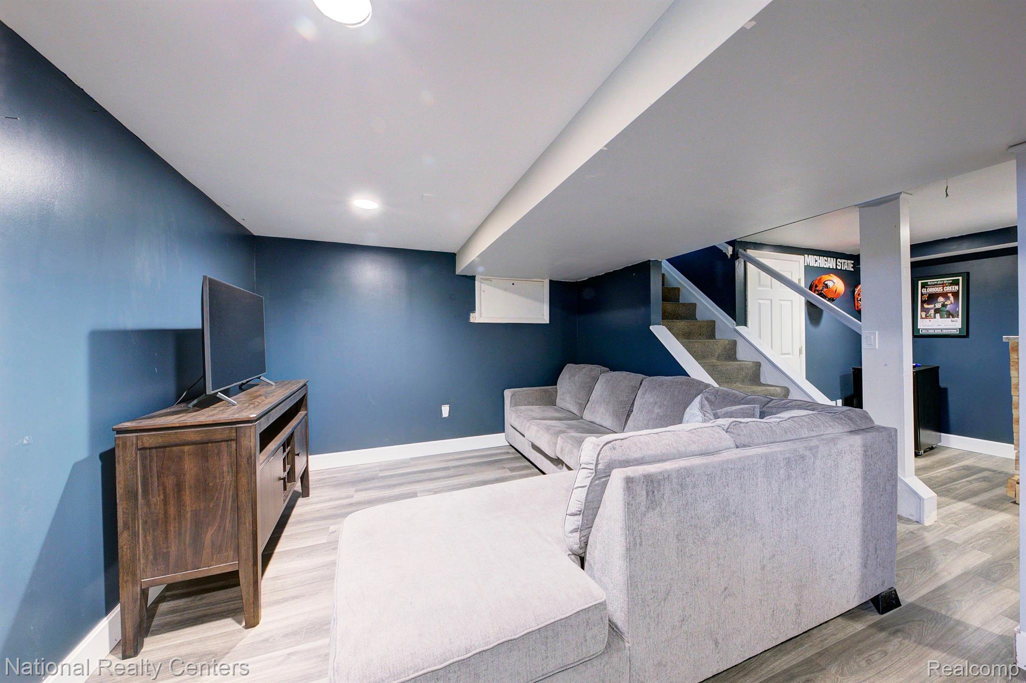 3203 E BRADFORD Drive