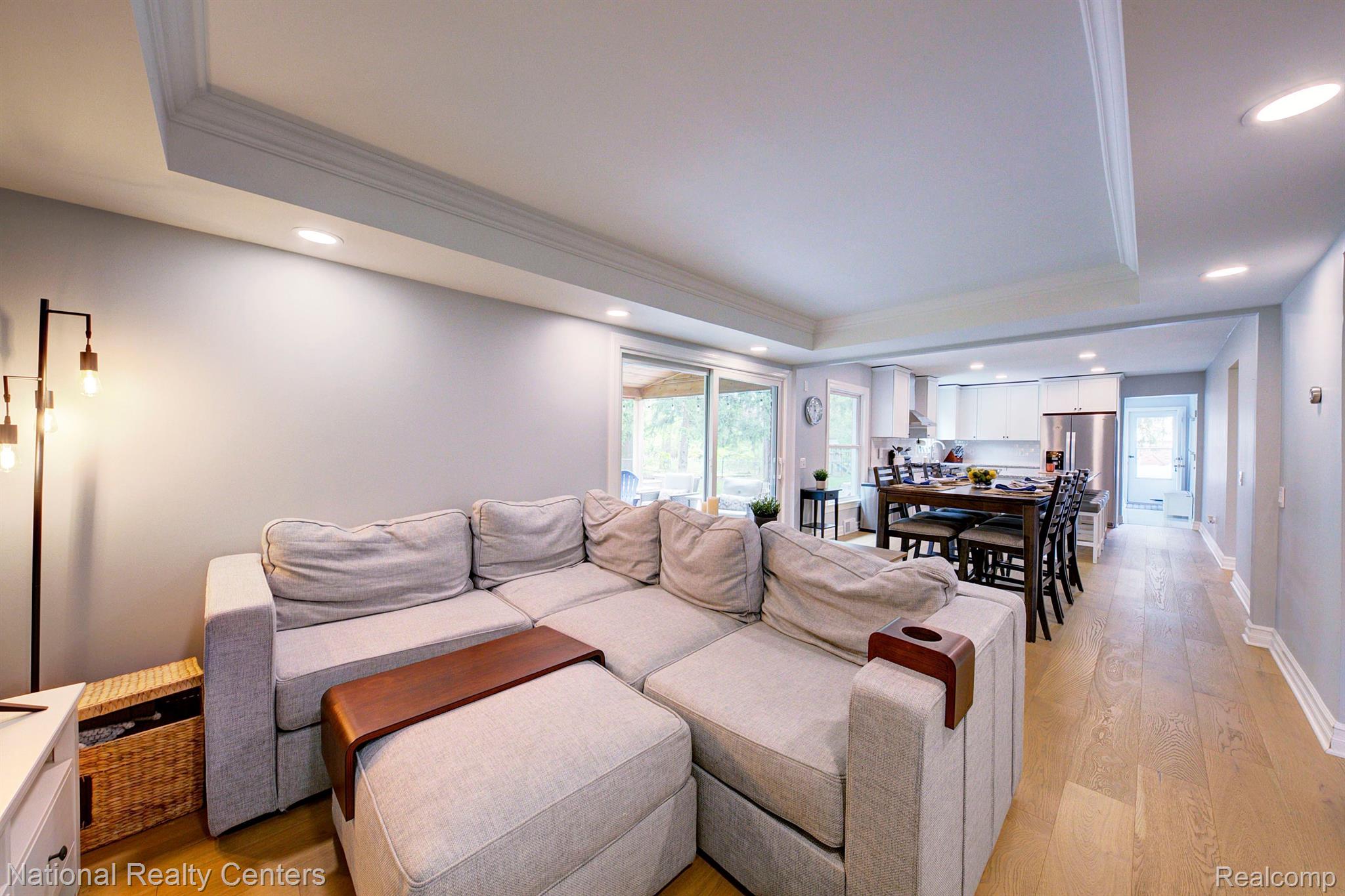 3203 E BRADFORD Drive