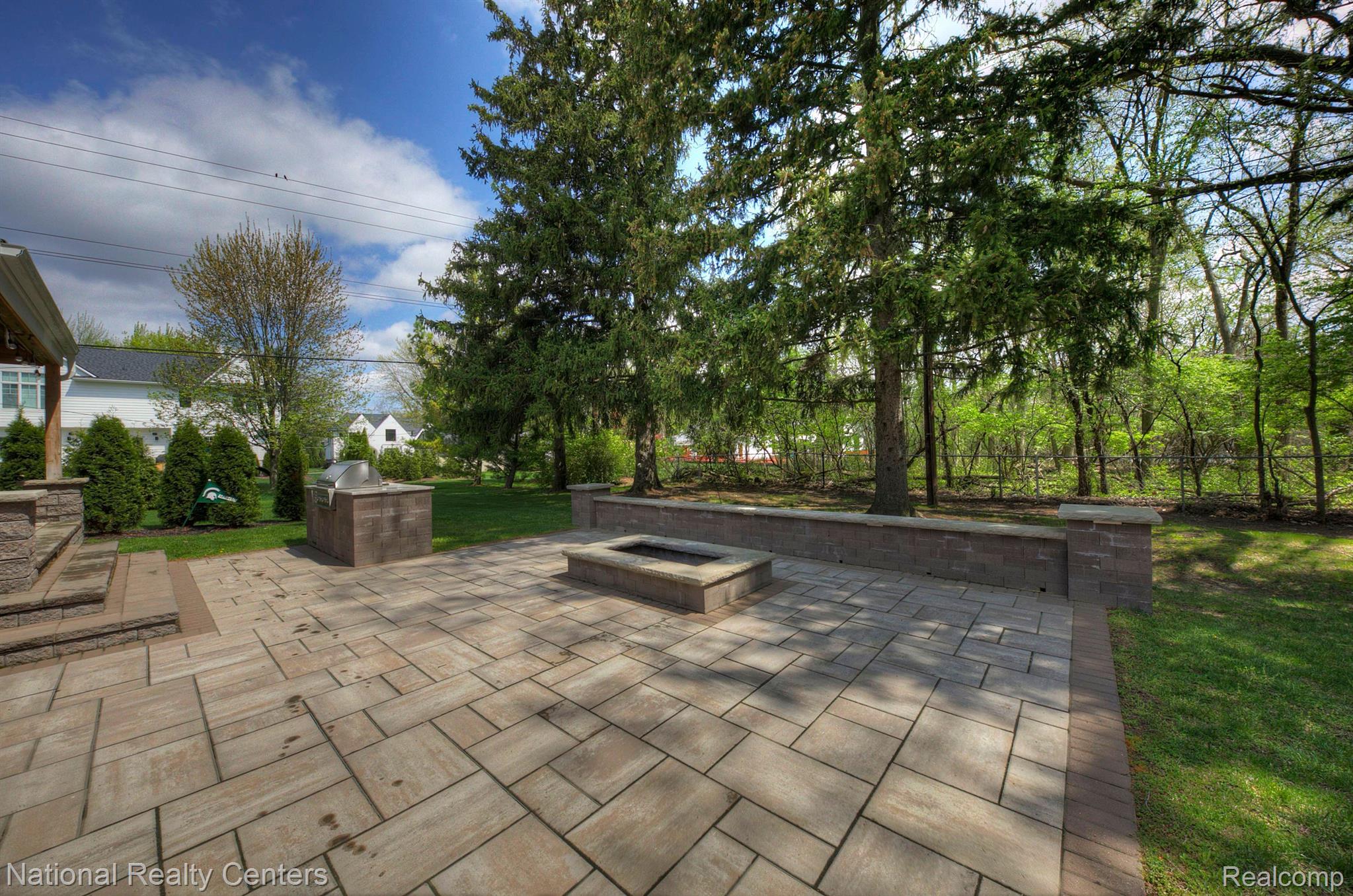 3203 E BRADFORD Drive