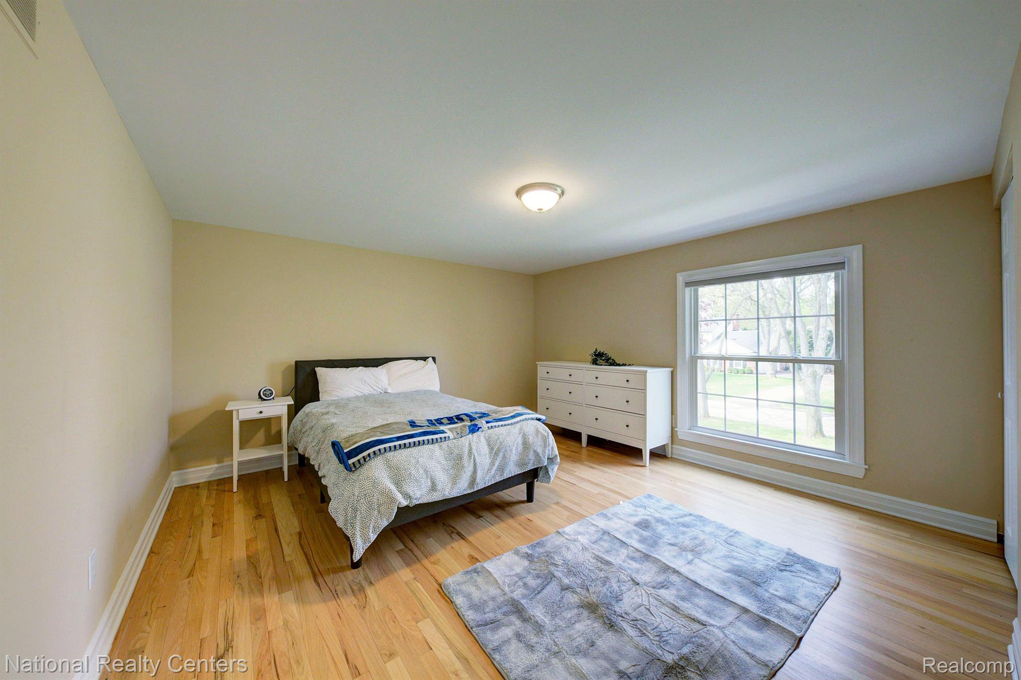 3203 E BRADFORD Drive