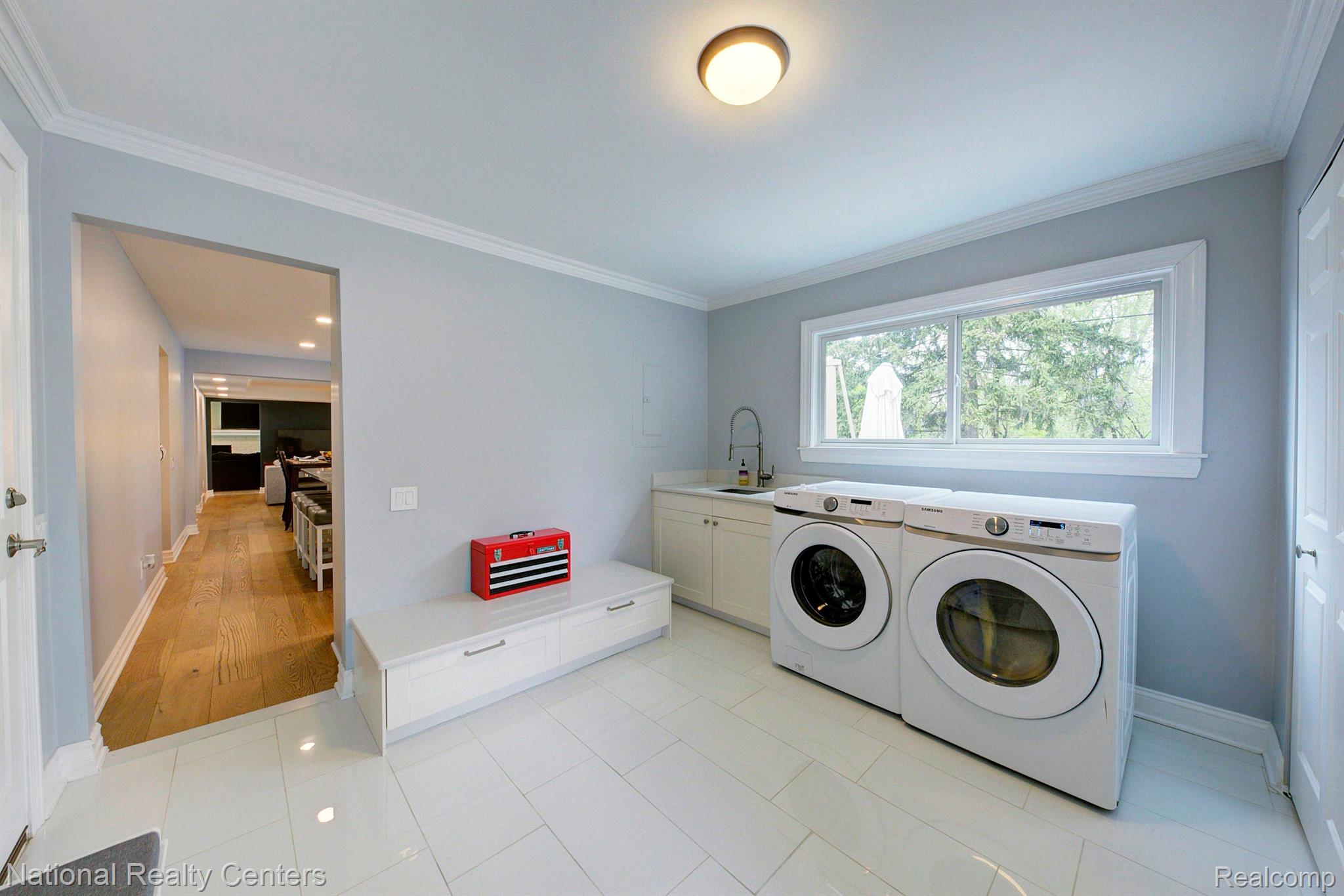 3203 E BRADFORD Drive