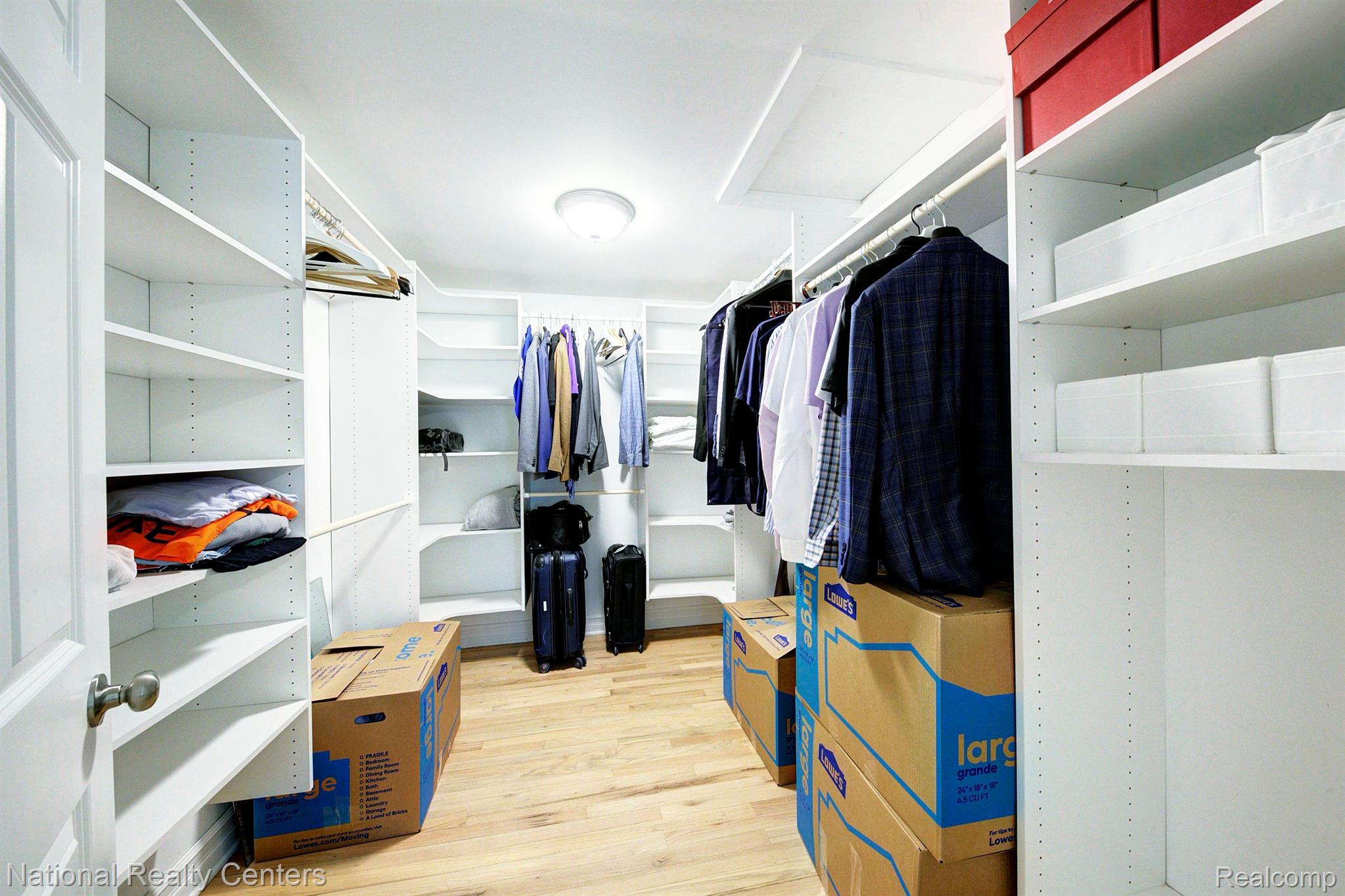 3203 E BRADFORD Drive